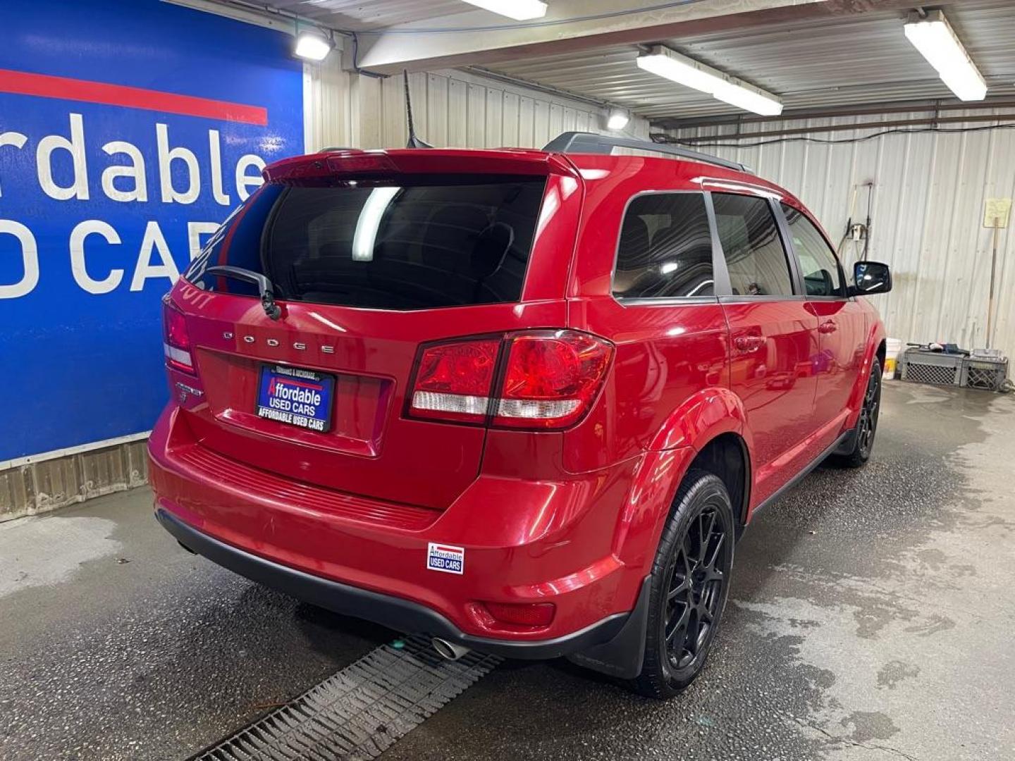 2018 RED DODGE JOURNEY SXT (3C4PDDBG4JT) with an 3.6L engine, Automatic transmission, located at 2525 S. Cushman, Fairbanks, AK, 99701, (907) 452-5707, 64.824036, -147.712311 - Photo#2