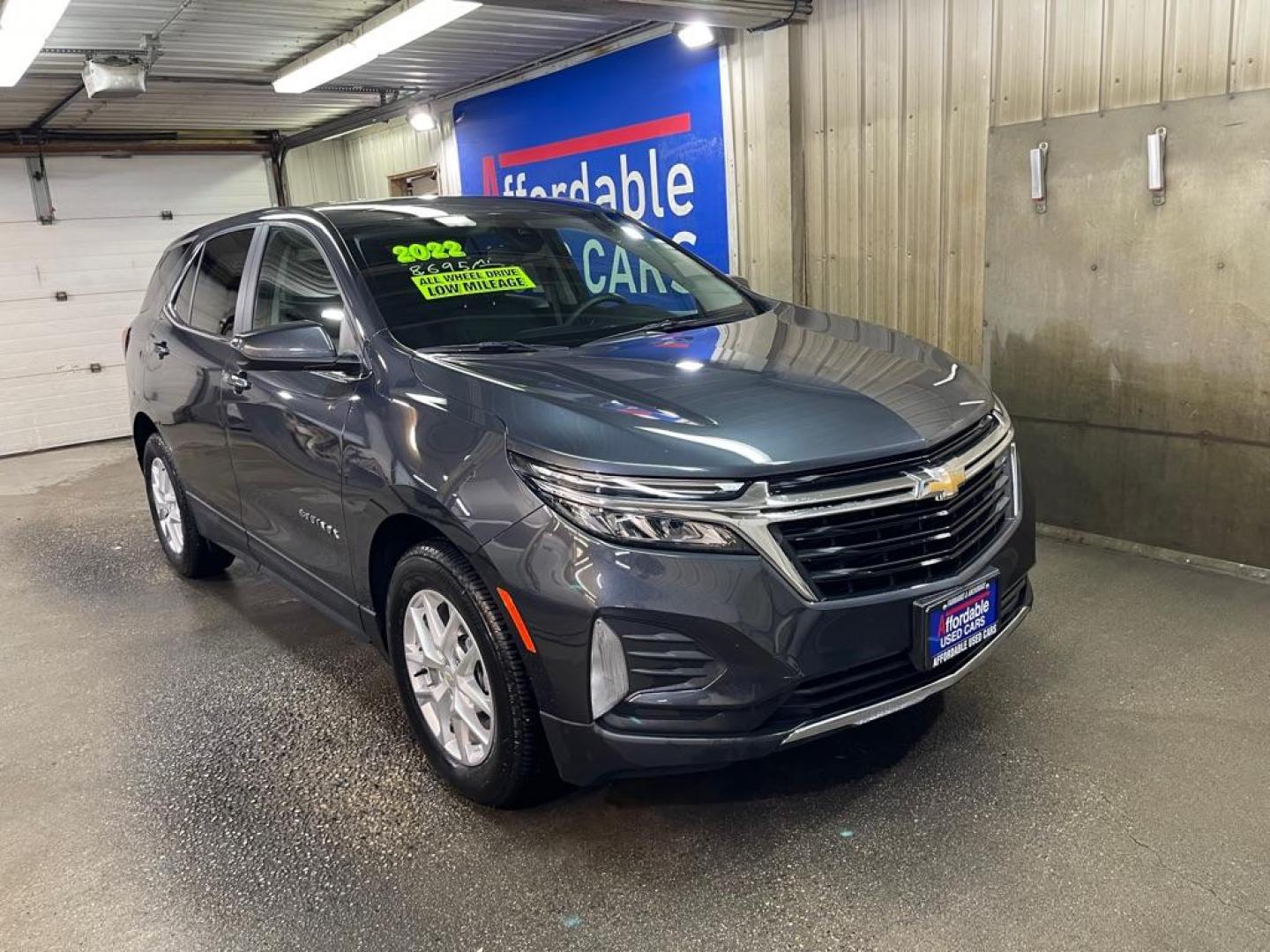 2022 GRAY CHEVROLET EQUINOX LT (2GNAXUEV3N6) with an 1.5L engine, Automatic transmission, located at 2525 S. Cushman, Fairbanks, AK, 99701, (907) 452-5707, 64.824036, -147.712311 - Photo#0