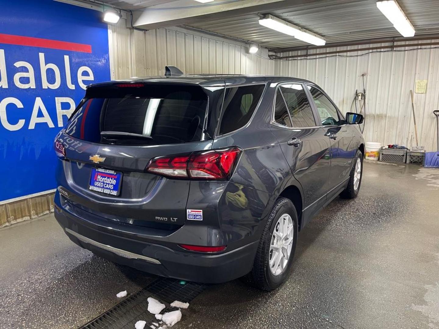 2022 GRAY CHEVROLET EQUINOX LT (2GNAXUEV3N6) with an 1.5L engine, Automatic transmission, located at 2525 S. Cushman, Fairbanks, AK, 99701, (907) 452-5707, 64.824036, -147.712311 - Photo#2