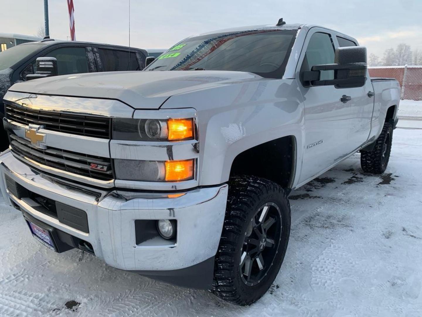 2015 SILVER CHEVROLET SILVERADO 2500 HEAVY DUTY LT (1GC1KVEG9FF) with an 6.0L engine, Automatic transmission, located at 2525 S. Cushman, Fairbanks, AK, 99701, (907) 452-5707, 64.824036, -147.712311 - Photo#1