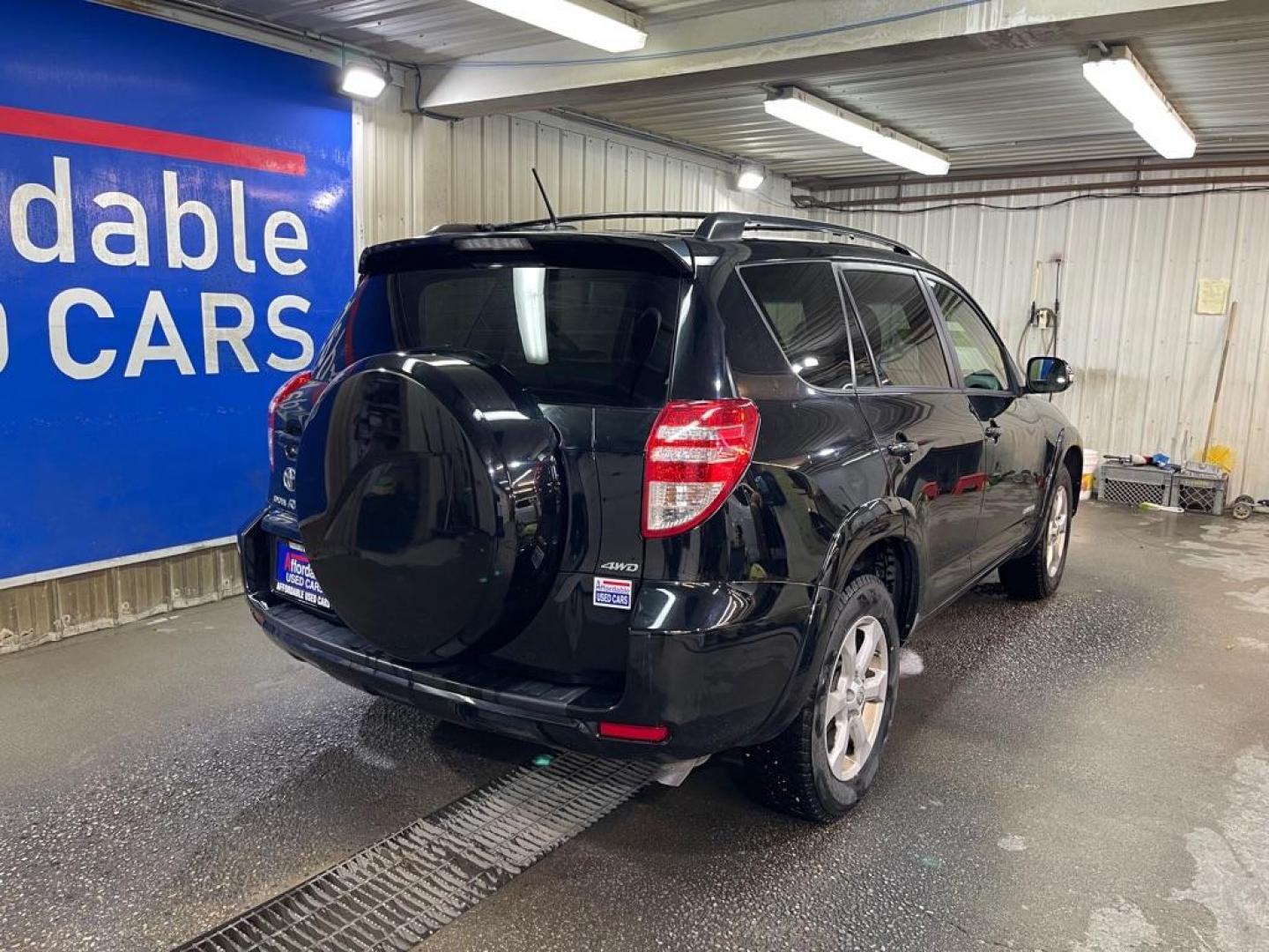 2010 BLACK TOYOTA RAV4 LIMITED (JTMDK4DV0A5) with an 3.5L engine, Automatic transmission, located at 2525 S. Cushman, Fairbanks, AK, 99701, (907) 452-5707, 64.824036, -147.712311 - Photo#2