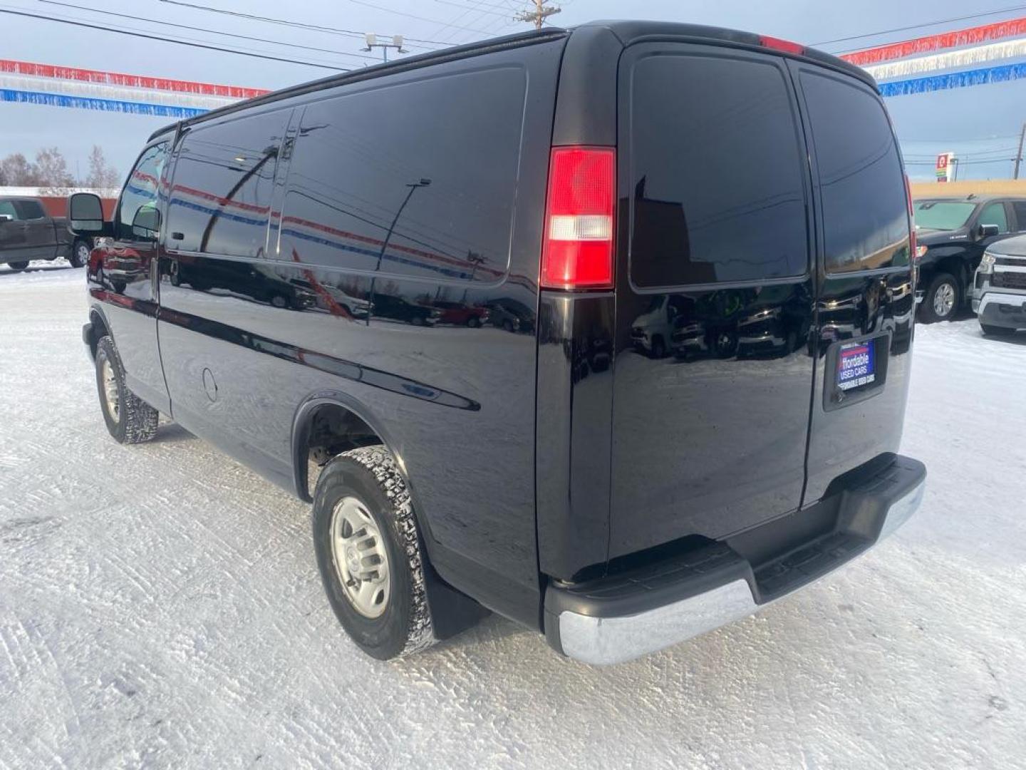 2016 BLACK CHEVROLET EXPRESS G2500 4X4 QUIG. (1GCWGAFF0G1) with an 4.8L engine, Automatic transmission, located at 2525 S. Cushman, Fairbanks, AK, 99701, (907) 452-5707, 64.824036, -147.712311 - Photo#3