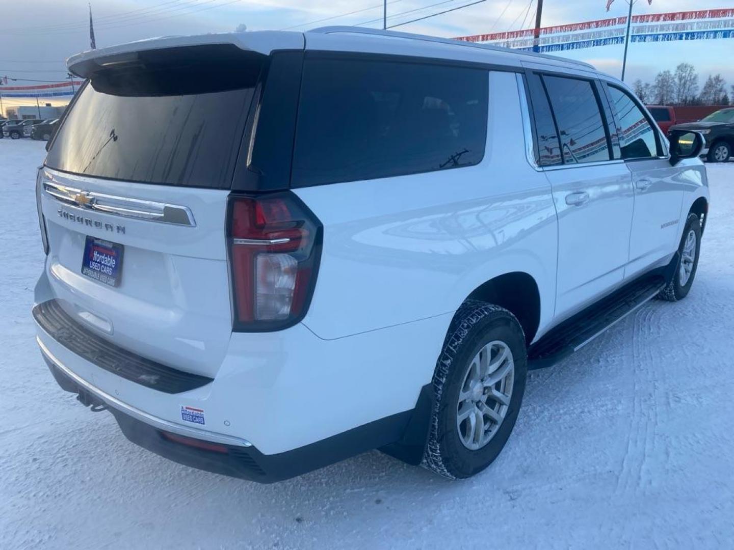 2023 WHTE CHEVROLET SUBURBAN 1500 LS (1GNSKBKD2PR) with an 5.3L engine, Automatic transmission, located at 2525 S. Cushman, Fairbanks, AK, 99701, (907) 452-5707, 64.824036, -147.712311 - Photo#2