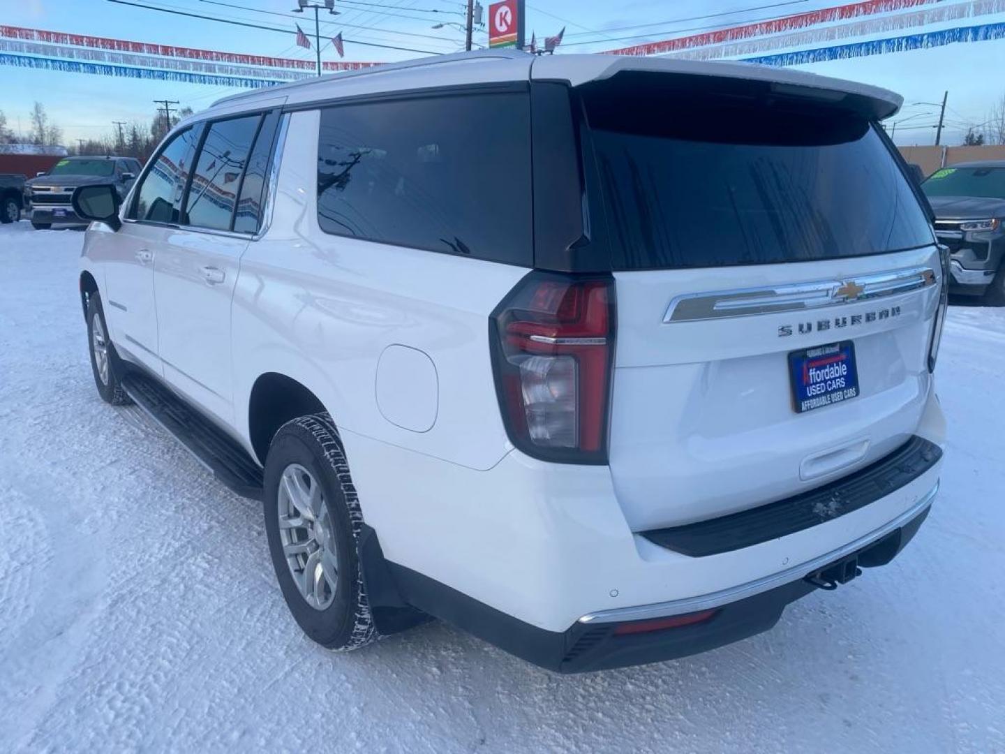 2023 WHTE CHEVROLET SUBURBAN 1500 LS (1GNSKBKD2PR) with an 5.3L engine, Automatic transmission, located at 2525 S. Cushman, Fairbanks, AK, 99701, (907) 452-5707, 64.824036, -147.712311 - Photo#3