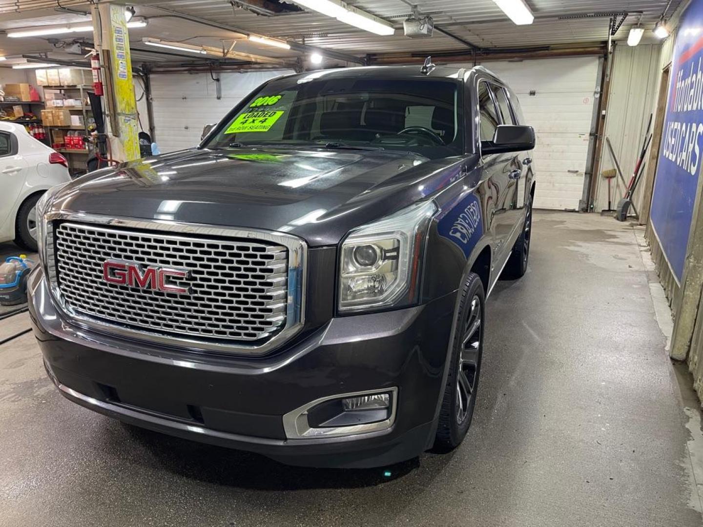 2016 GRAY GMC YUKON DENALI (1GKS2CKJ8GR) with an 6.2L engine, Automatic transmission, located at 2525 S. Cushman, Fairbanks, AK, 99701, (907) 452-5707, 64.824036, -147.712311 - Photo#1