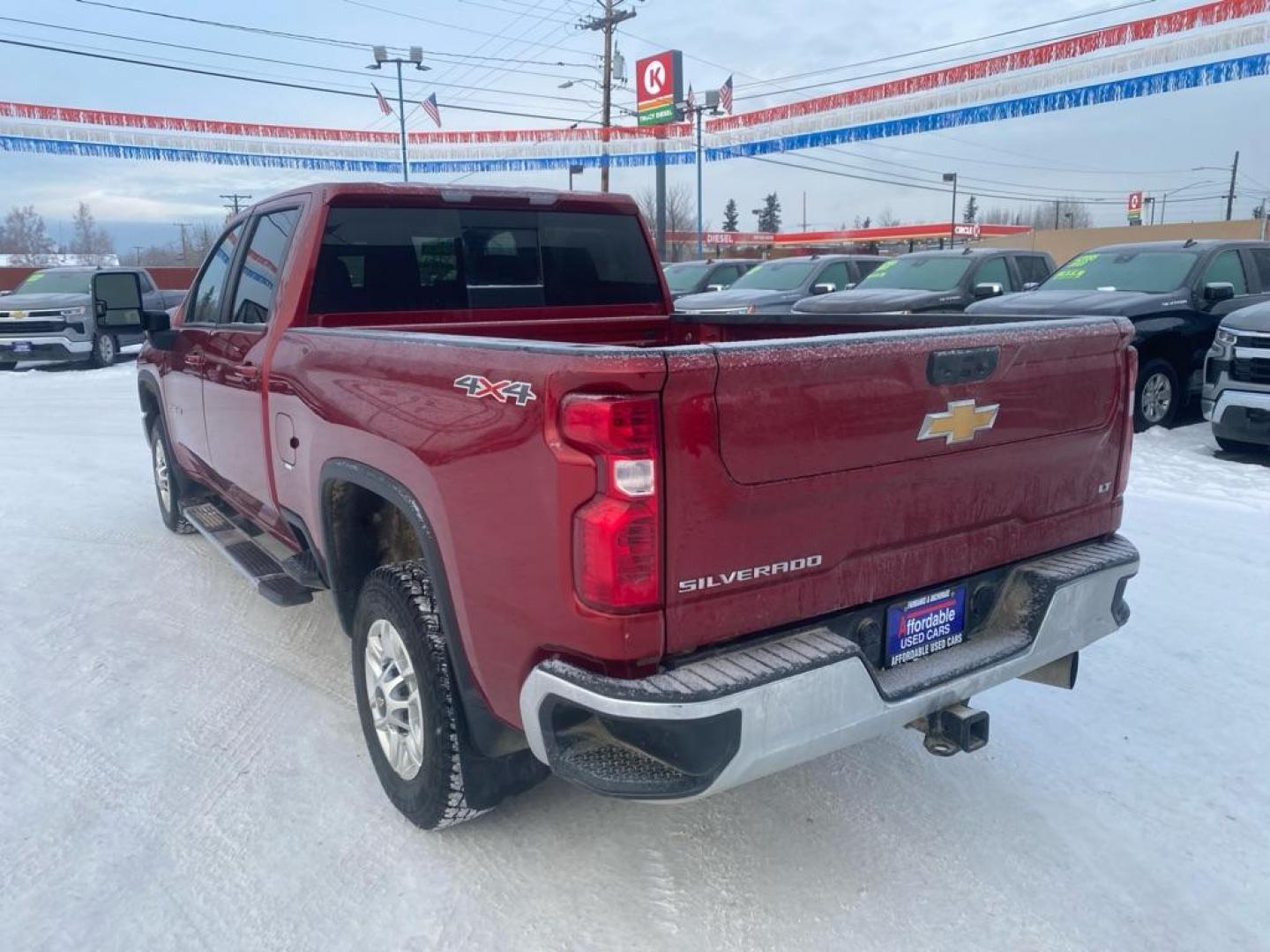 2022 RED CHEVROLET SILVERADO 2500 HEAVY DUTY LT (1GC4YNEY5NF) with an 6.6L engine, Automatic transmission, located at 2525 S. Cushman, Fairbanks, AK, 99701, (907) 452-5707, 64.824036, -147.712311 - Photo#3