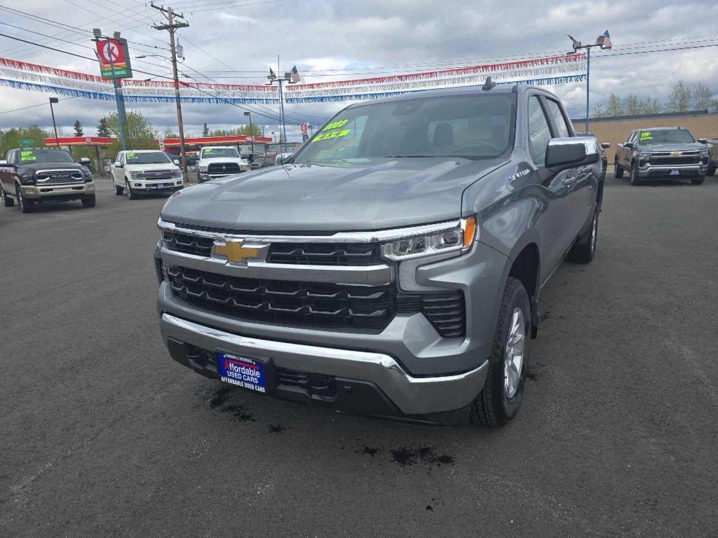 2023 GRAY CHEVROLET SILVERADO 1500 LT (1GCUDDED0PZ) with an 5.3L engine, Automatic transmission, located at 2525 S. Cushman, Fairbanks, AK, 99701, (907) 452-5707, 64.824036, -147.712311 - Photo#1