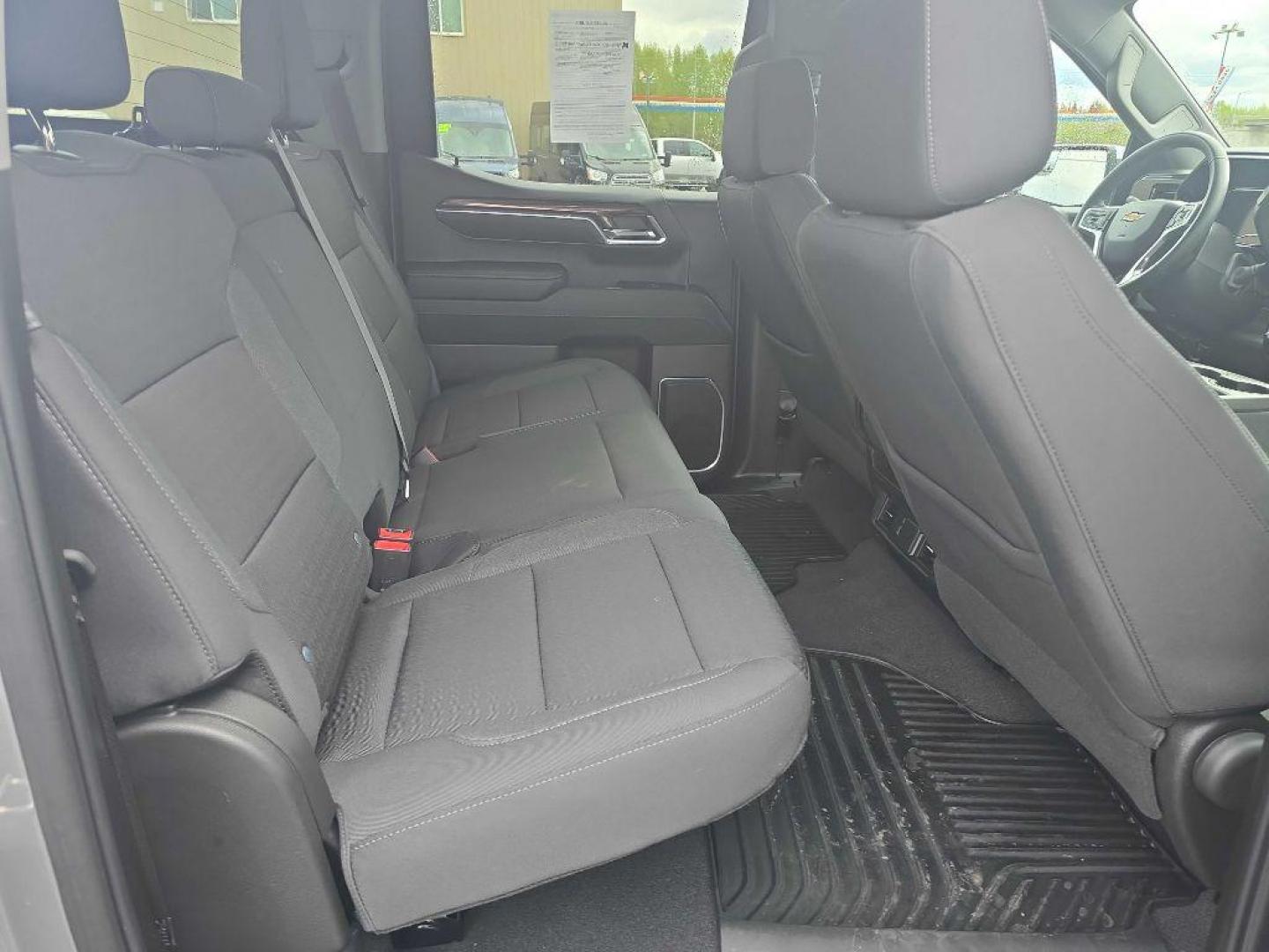 2023 GRAY CHEVROLET SILVERADO 1500 LT (1GCUDDED0PZ) with an 5.3L engine, Automatic transmission, located at 2525 S. Cushman, Fairbanks, AK, 99701, (907) 452-5707, 64.824036, -147.712311 - Photo#4