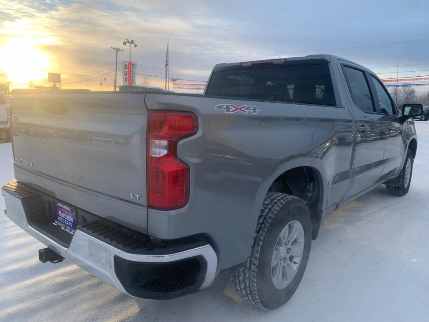 2023 SILVER CHEVROLET SILVERADO 1500 LT (1GCUDDED5PZ) with an 5.3L engine, Automatic transmission, located at 2525 S. Cushman, Fairbanks, AK, 99701, (907) 452-5707, 64.824036, -147.712311 - Photo#3