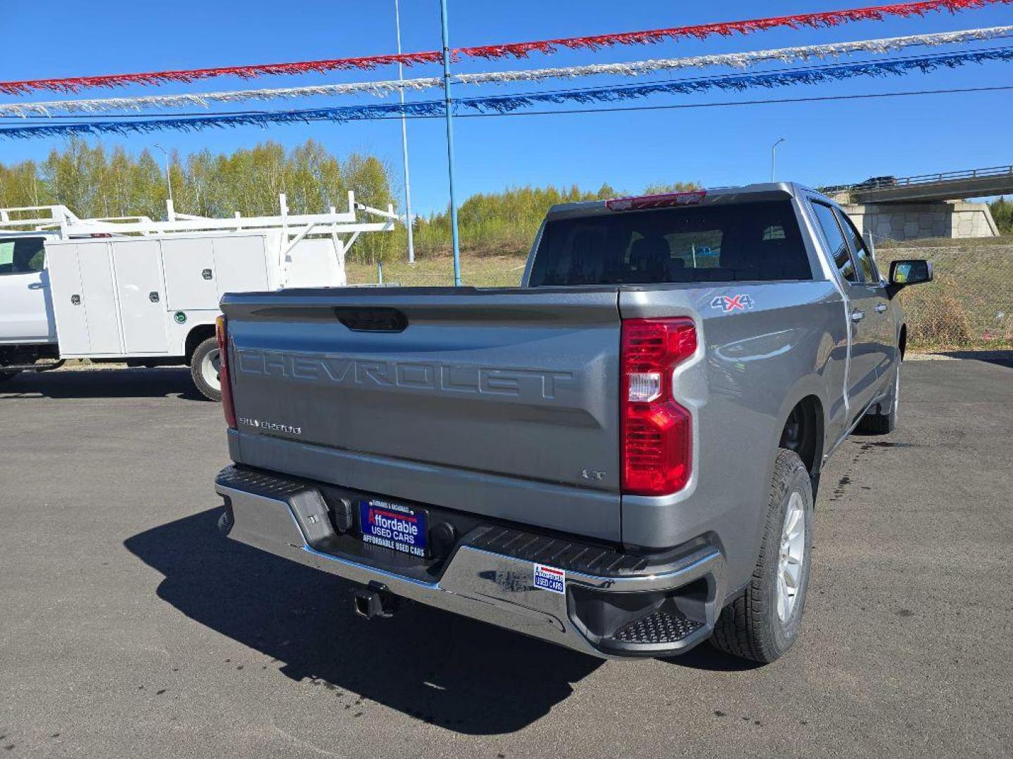 2023 SILVER CHEVROLET SILVERADO 1500 LT (1GCUDDED5PZ) with an 5.3L engine, Automatic transmission, located at 2525 S. Cushman, Fairbanks, AK, 99701, (907) 452-5707, 64.824036, -147.712311 - Photo#2