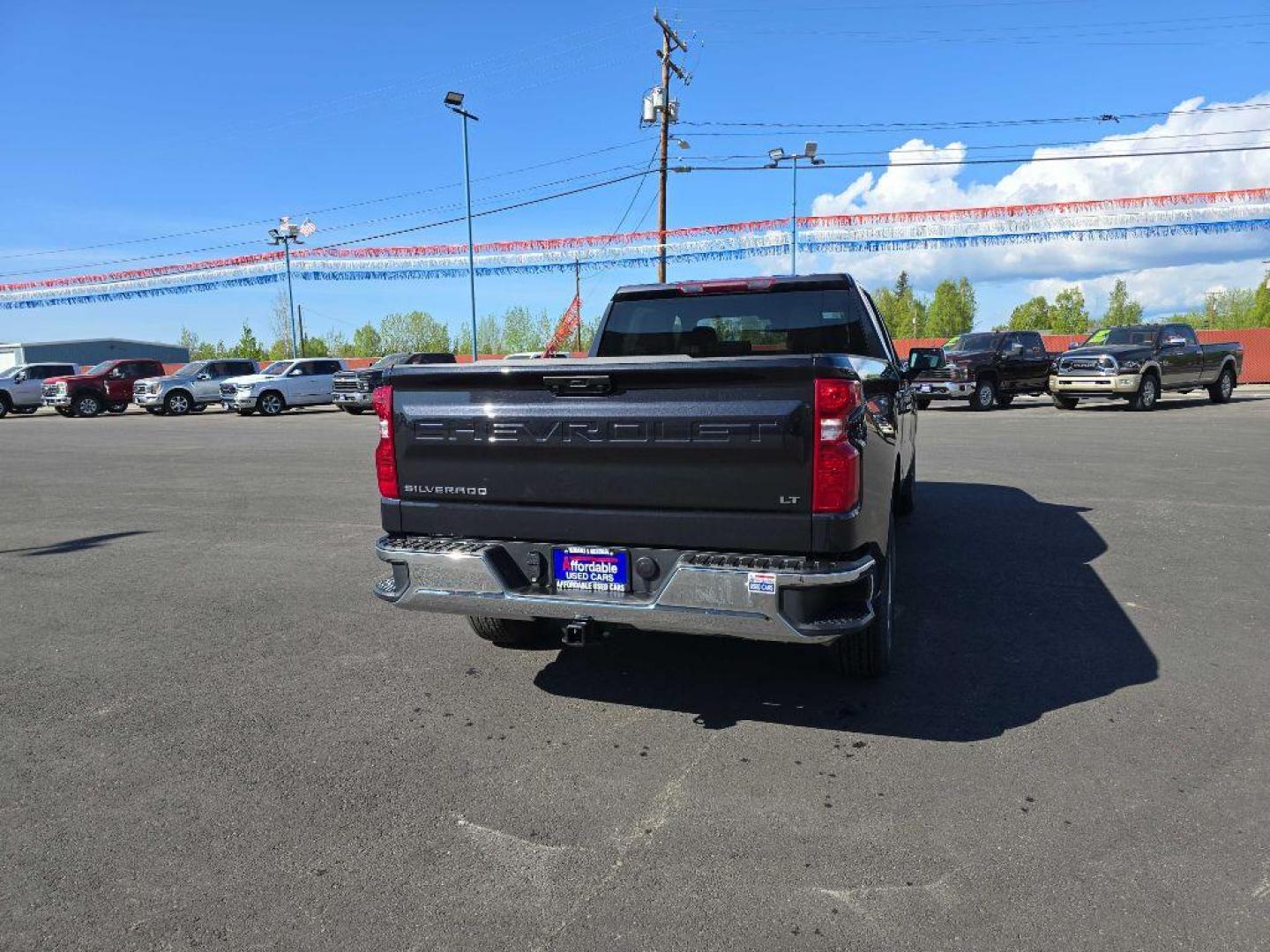 2023 GRAY CHEVROLET SILVERADO 1500 LT (1GCUDDED5PZ) with an 5.3L engine, Automatic transmission, located at 2525 S. Cushman, Fairbanks, AK, 99701, (907) 452-5707, 64.824036, -147.712311 - Photo#2