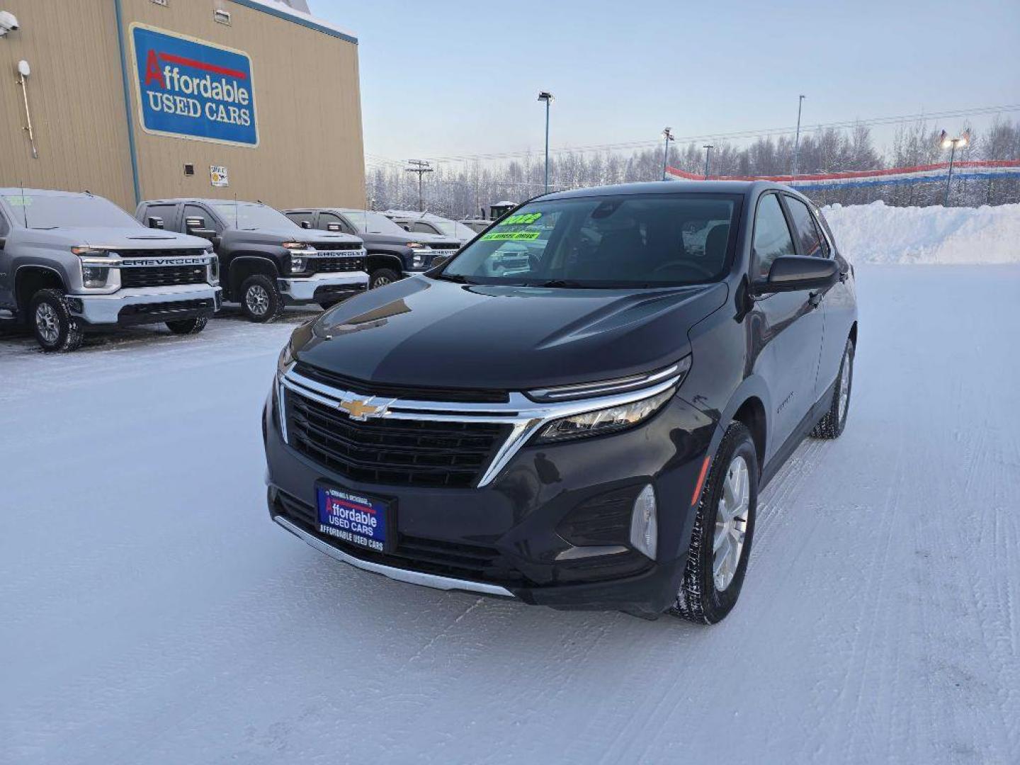 2022 GRAY CHEVROLET EQUINOX LT (2GNAXUEV4N6) with an 1.5L engine, Automatic transmission, located at 2525 S. Cushman, Fairbanks, AK, 99701, (907) 452-5707, 64.824036, -147.712311 - Photo#4