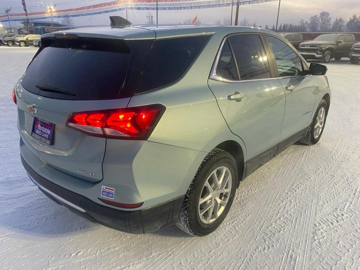 2022 GREEN CHEVROLET EQUINOX LT (2GNAXUEV3N6) with an 1.5L engine, Automatic transmission, located at 2525 S. Cushman, Fairbanks, AK, 99701, (907) 452-5707, 64.824036, -147.712311 - Photo#2