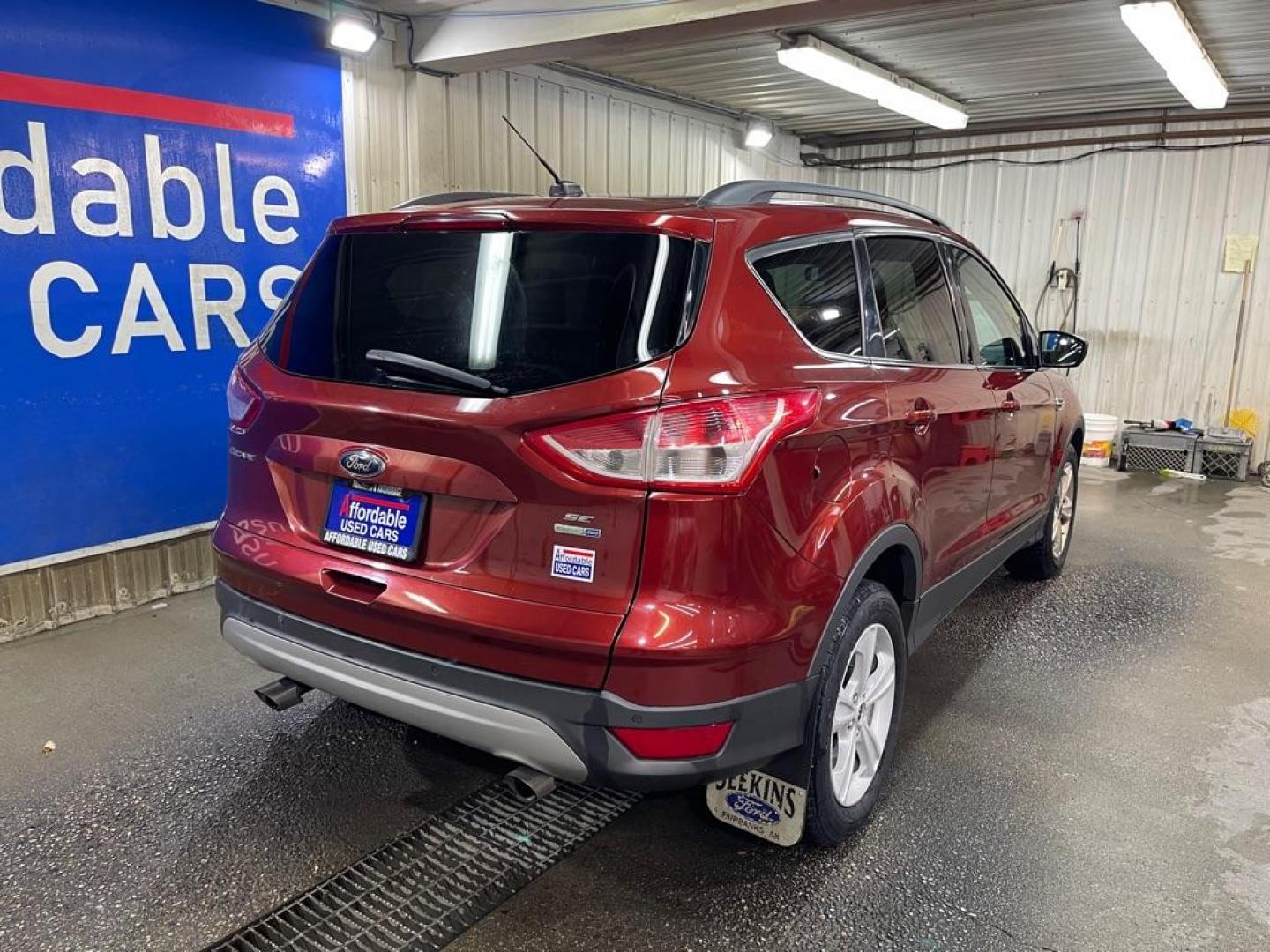 2014 RED FORD ESCAPE SE (1FMCU9G94EU) with an 2.0L engine, Automatic transmission, located at 2525 S. Cushman, Fairbanks, AK, 99701, (907) 452-5707, 64.824036, -147.712311 - Photo#2