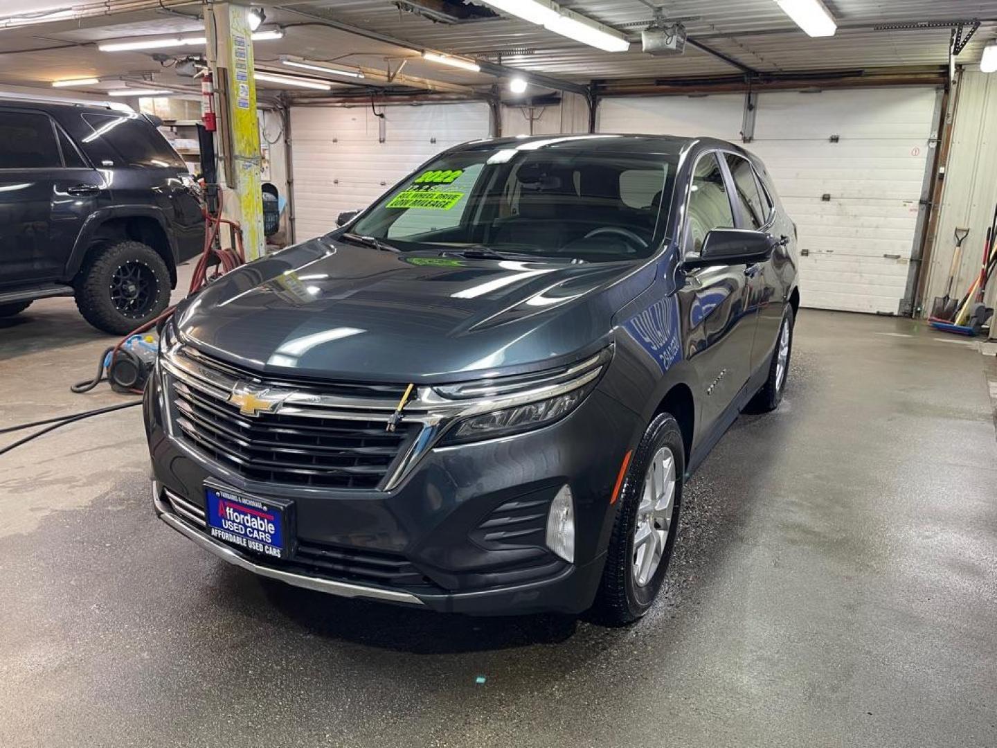 2022 GRAY CHEVROLET EQUINOX LT (2GNAXUEV7N6) with an 1.5L engine, Automatic transmission, located at 2525 S. Cushman, Fairbanks, AK, 99701, (907) 452-5707, 64.824036, -147.712311 - Photo#1