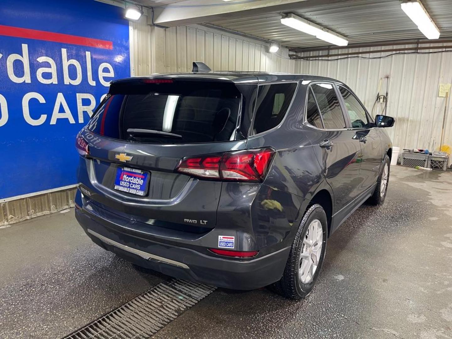 2022 GRAY CHEVROLET EQUINOX LT (2GNAXUEV7N6) with an 1.5L engine, Automatic transmission, located at 2525 S. Cushman, Fairbanks, AK, 99701, (907) 452-5707, 64.824036, -147.712311 - Photo#2