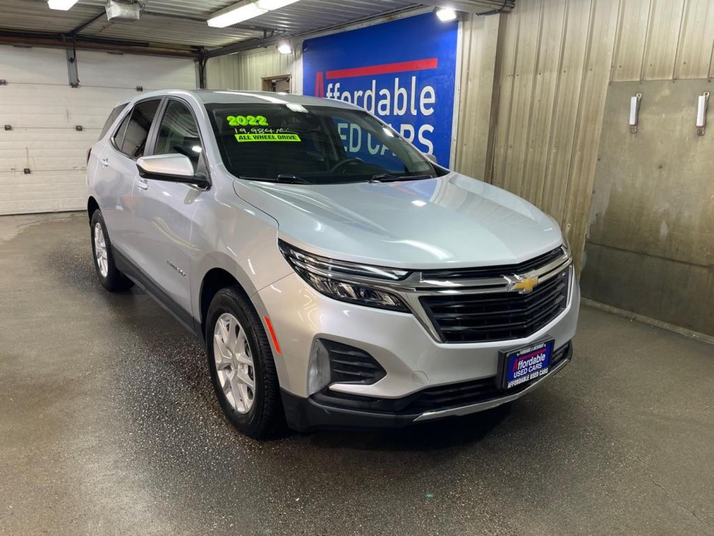 2022 SILVER CHEVROLET EQUINOX LT (3GNAXUEV1NL) with an 1.5L engine, Automatic transmission, located at 2525 S. Cushman, Fairbanks, AK, 99701, (907) 452-5707, 64.824036, -147.712311 - Photo#0