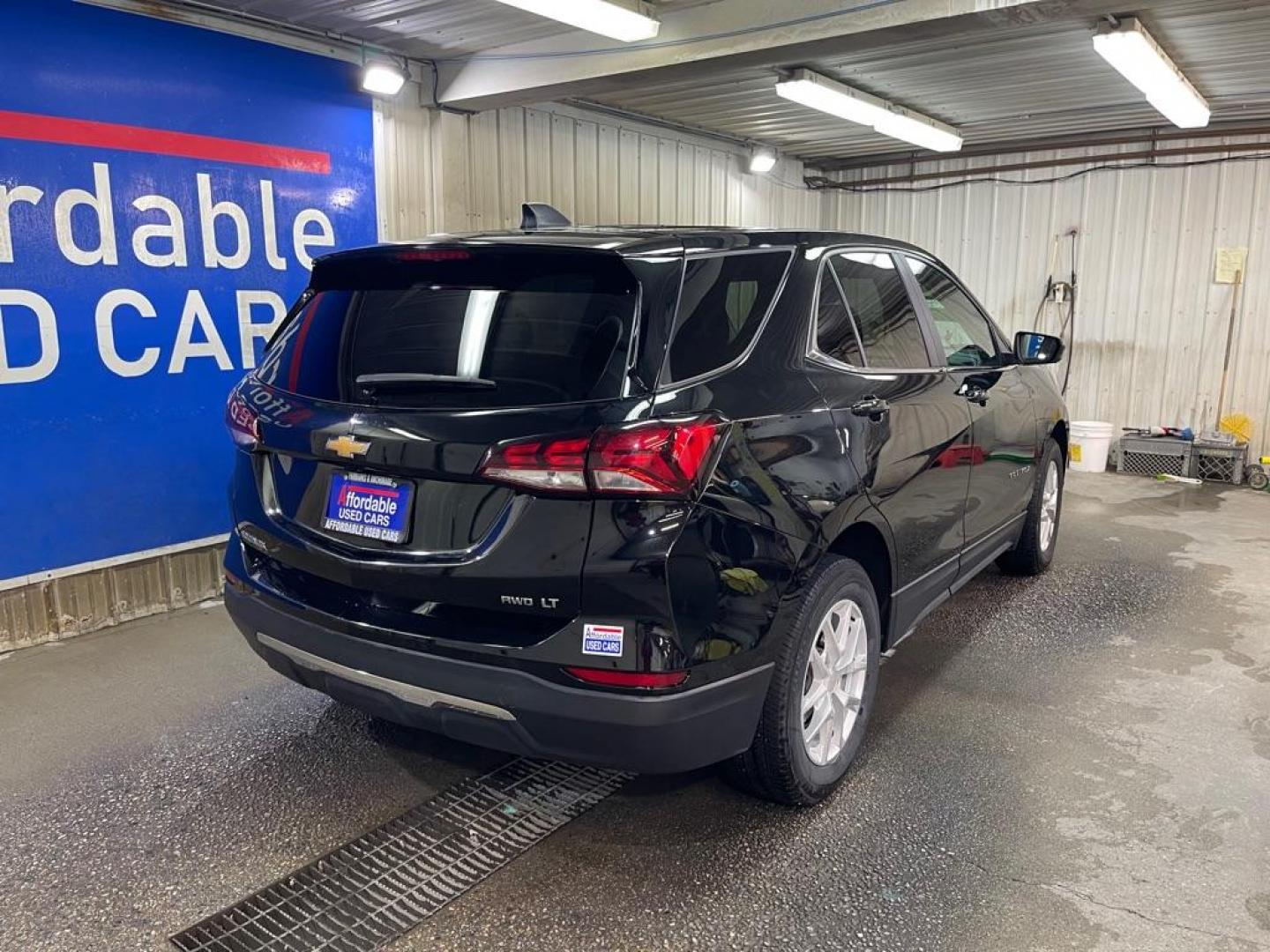 2022 BLACK CHEVROLET EQUINOX LT (3GNAXUEV4NL) with an 1.5L engine, Automatic transmission, located at 2525 S. Cushman, Fairbanks, AK, 99701, (907) 452-5707, 64.824036, -147.712311 - Photo#2