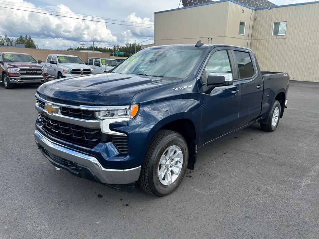 photo of 2023 CHEVROLET SILVERADO 1500 LT
