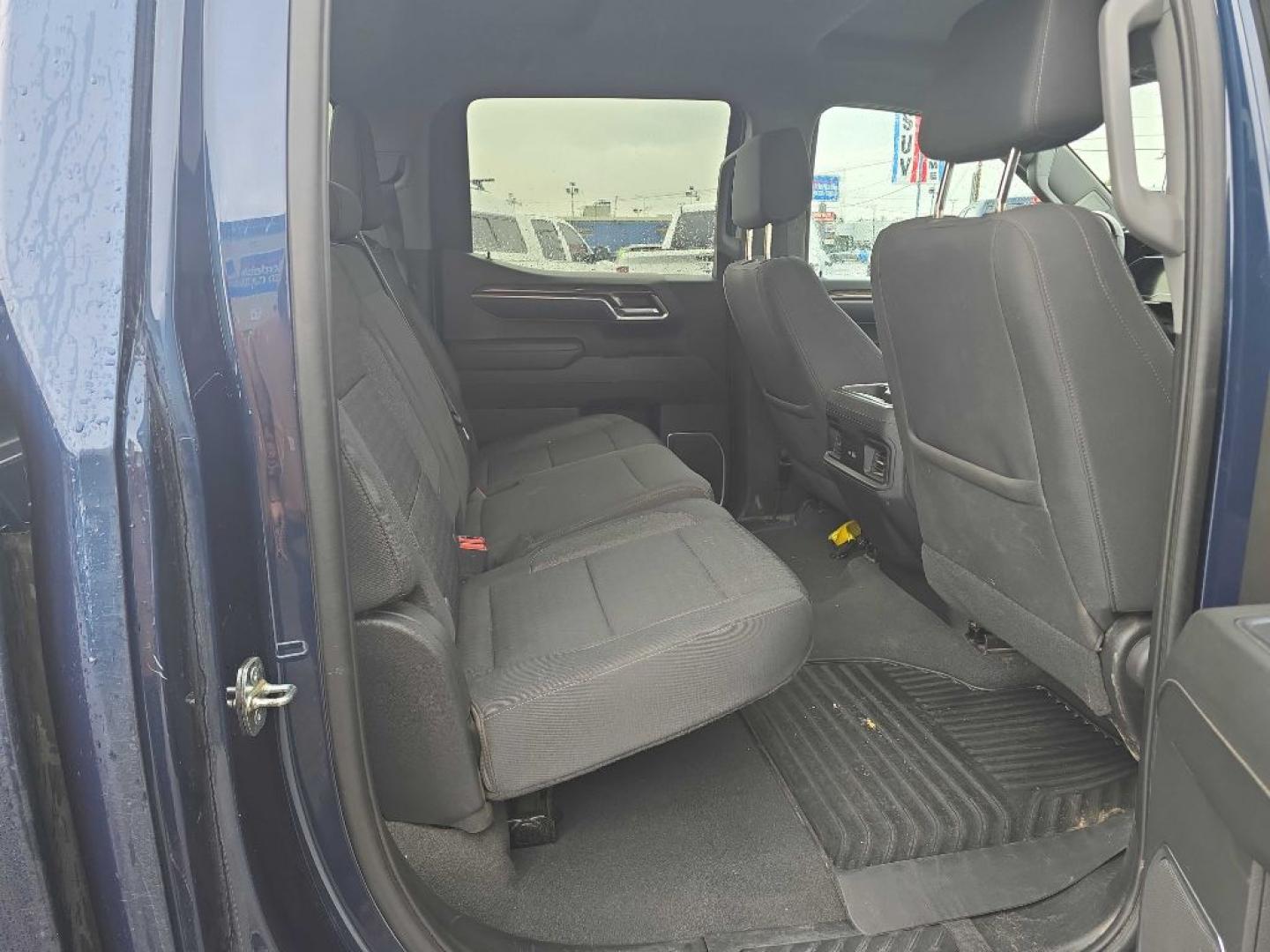 2023 BLUE CHEVROLET SILVERADO 1500 LT (3GCUDDE83PG) with an 3.0L engine, Automatic transmission, located at 2525 S. Cushman, Fairbanks, AK, 99701, (907) 452-5707, 64.824036, -147.712311- Photo#4