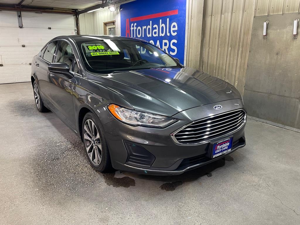 photo of 2019 FORD FUSION SE