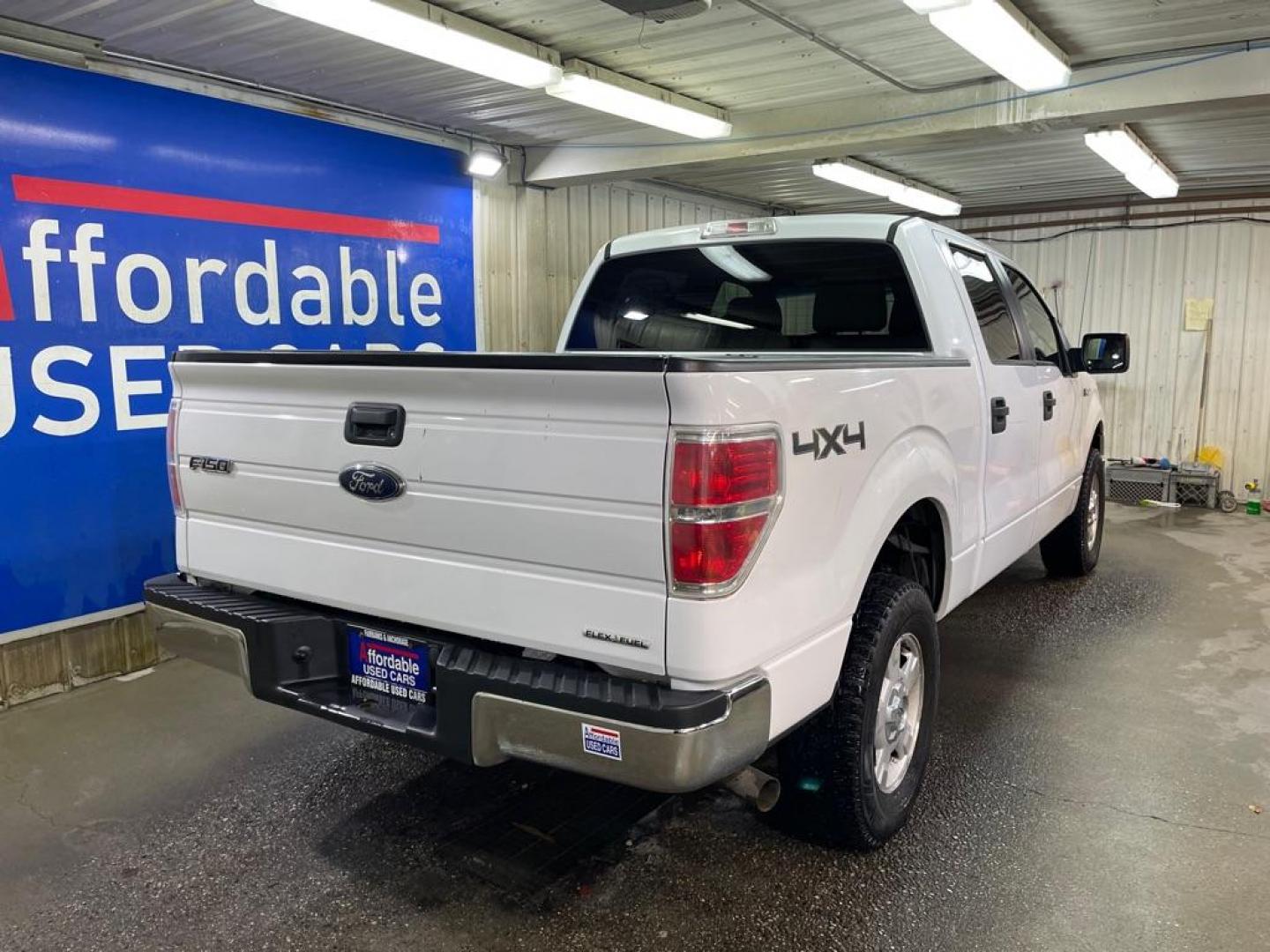 2013 WHITE FORD F150 SUPERCREW (1FTFW1EF4DF) with an 5.0L engine, Automatic transmission, located at 2525 S. Cushman, Fairbanks, AK, 99701, (907) 452-5707, 64.824036, -147.712311 - Photo#2