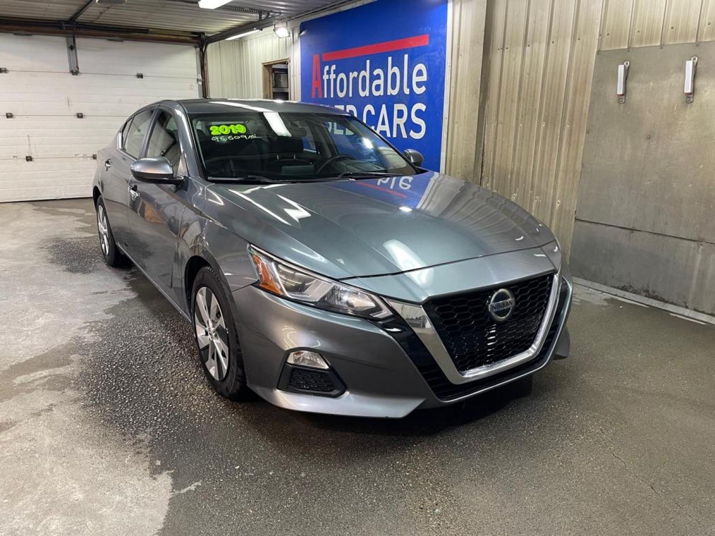 2019 GRAY NISSAN ALTIMA S (1N4BL4BV1KC) with an 2.5L engine, Continuously Variable transmission, located at 2525 S. Cushman, Fairbanks, AK, 99701, (907) 452-5707, 64.824036, -147.712311 - Photo#0