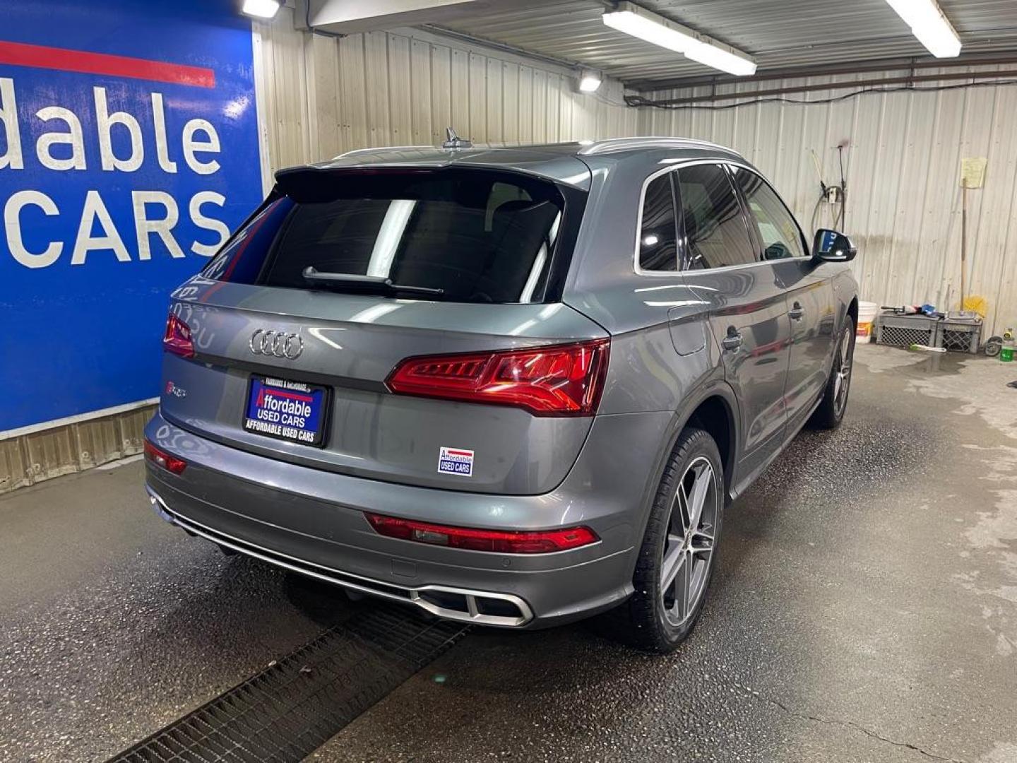 2018 GRAY AUDI SQ5 PRESTIGE (WA1C4AFY5J2) with an 3.0L engine, Automatic transmission, located at 2525 S. Cushman, Fairbanks, AK, 99701, (907) 452-5707, 64.824036, -147.712311 - Photo#2