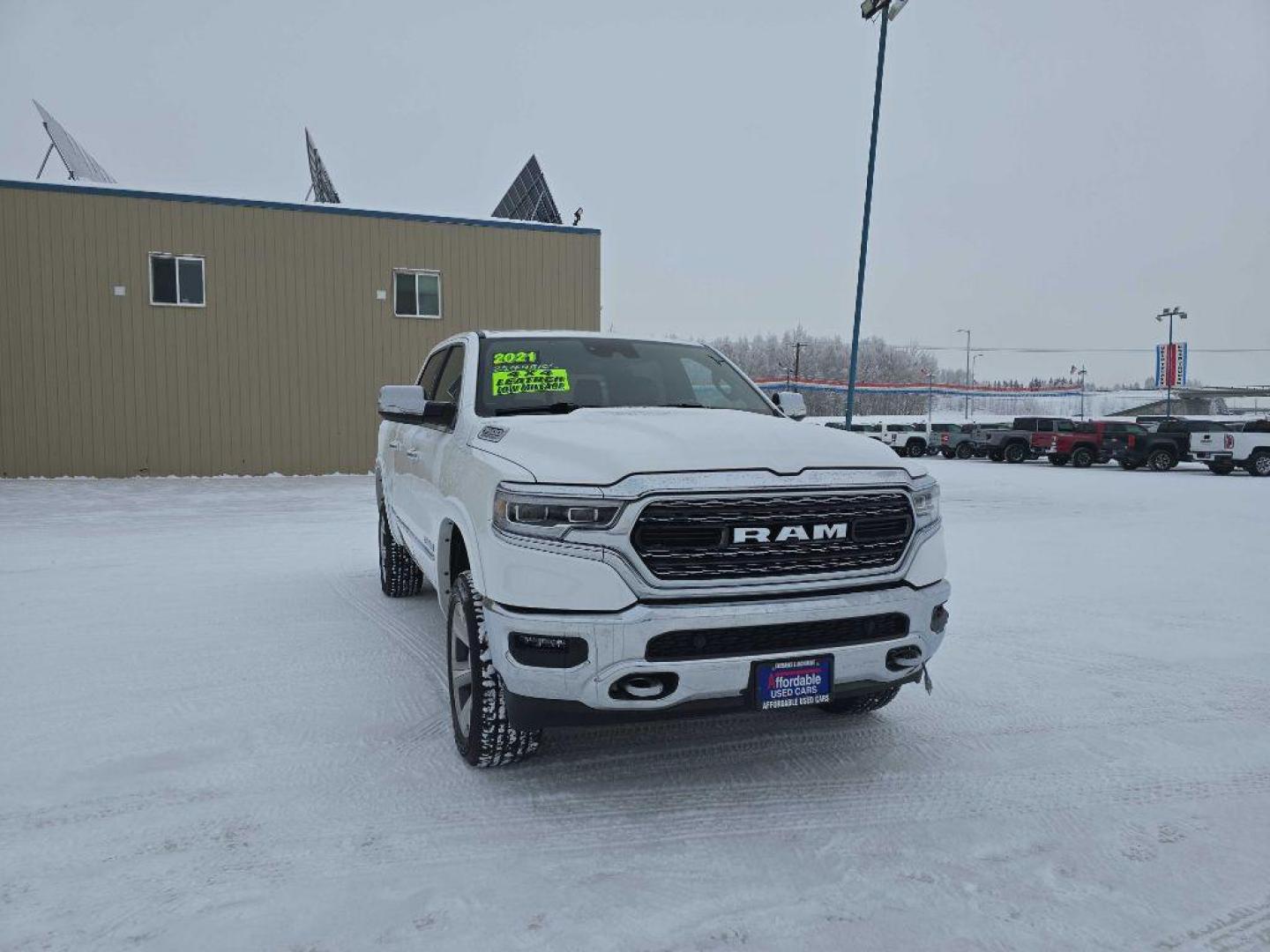 2021 WHITE RAM 1500 LIMITED (1C6SRFHTXMN) with an 5.7L engine, Automatic transmission, located at 2525 S. Cushman, Fairbanks, AK, 99701, (907) 452-5707, 64.824036, -147.712311 - Photo#2