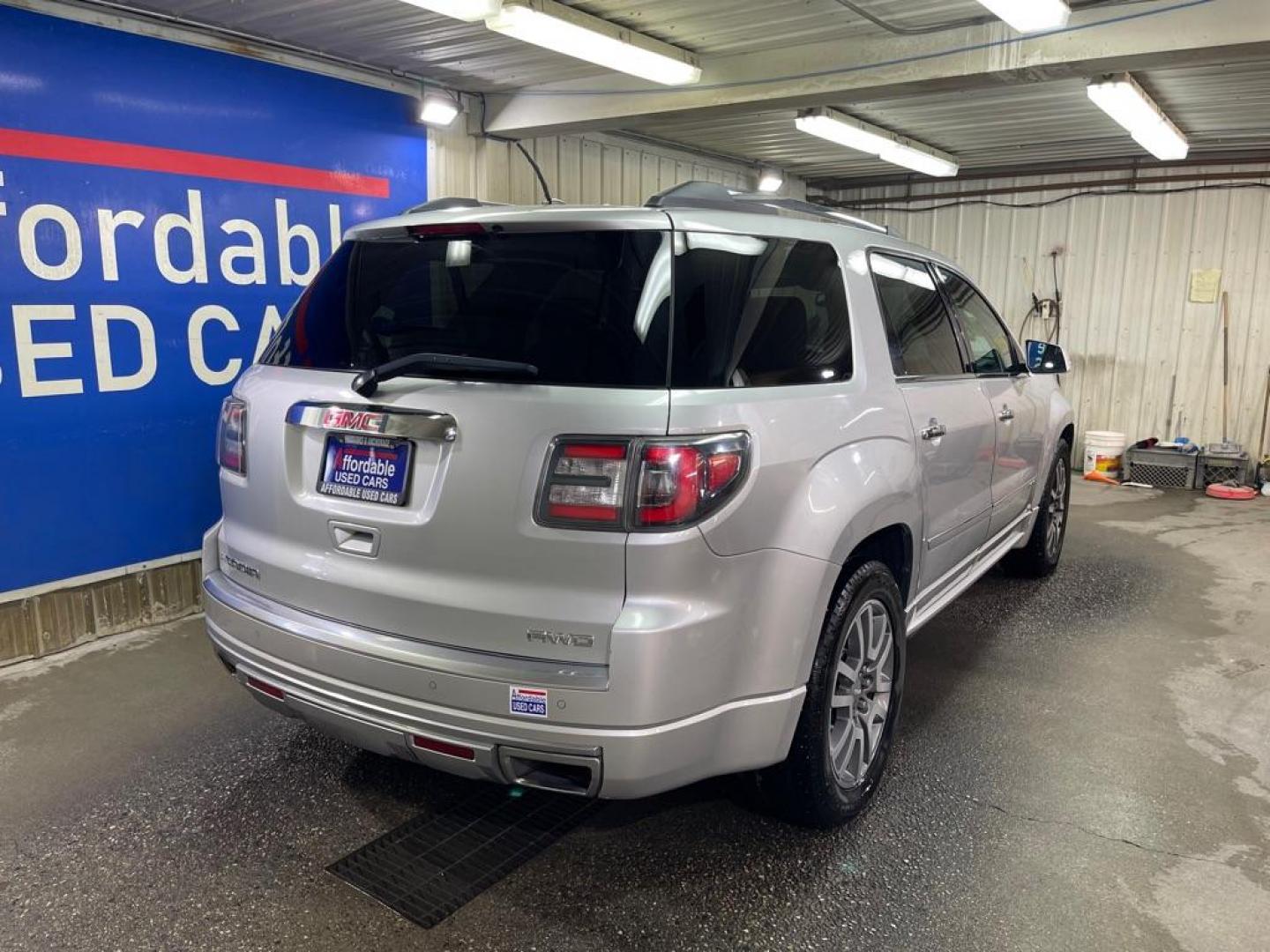 2014 WHITE GMC ACADIA DENALI (1GKKVTKD8EJ) with an 3.6L engine, Automatic transmission, located at 2525 S. Cushman, Fairbanks, AK, 99701, (907) 452-5707, 64.824036, -147.712311 - Photo#2