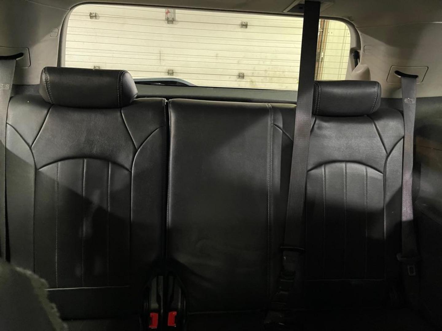 2014 WHITE GMC ACADIA DENALI (1GKKVTKD8EJ) with an 3.6L engine, Automatic transmission, located at 2525 S. Cushman, Fairbanks, AK, 99701, (907) 452-5707, 64.824036, -147.712311 - Photo#5