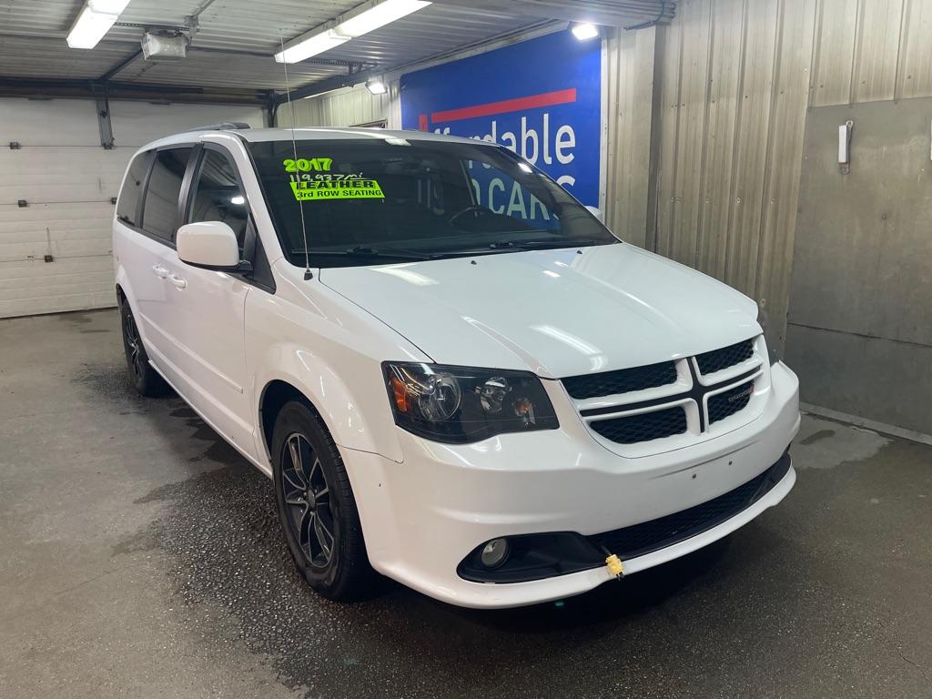 photo of 2017 DODGE GRAND CARAVAN GT