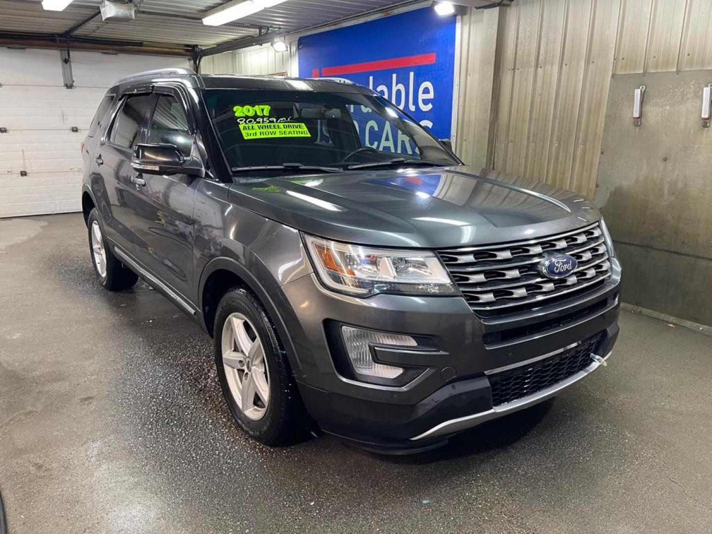 2017 GRAY FORD EXPLORER XLT (1FM5K8D86HG) with an 3.5L engine, Automatic transmission, located at 2525 S. Cushman, Fairbanks, AK, 99701, (907) 452-5707, 64.824036, -147.712311 - Photo#0