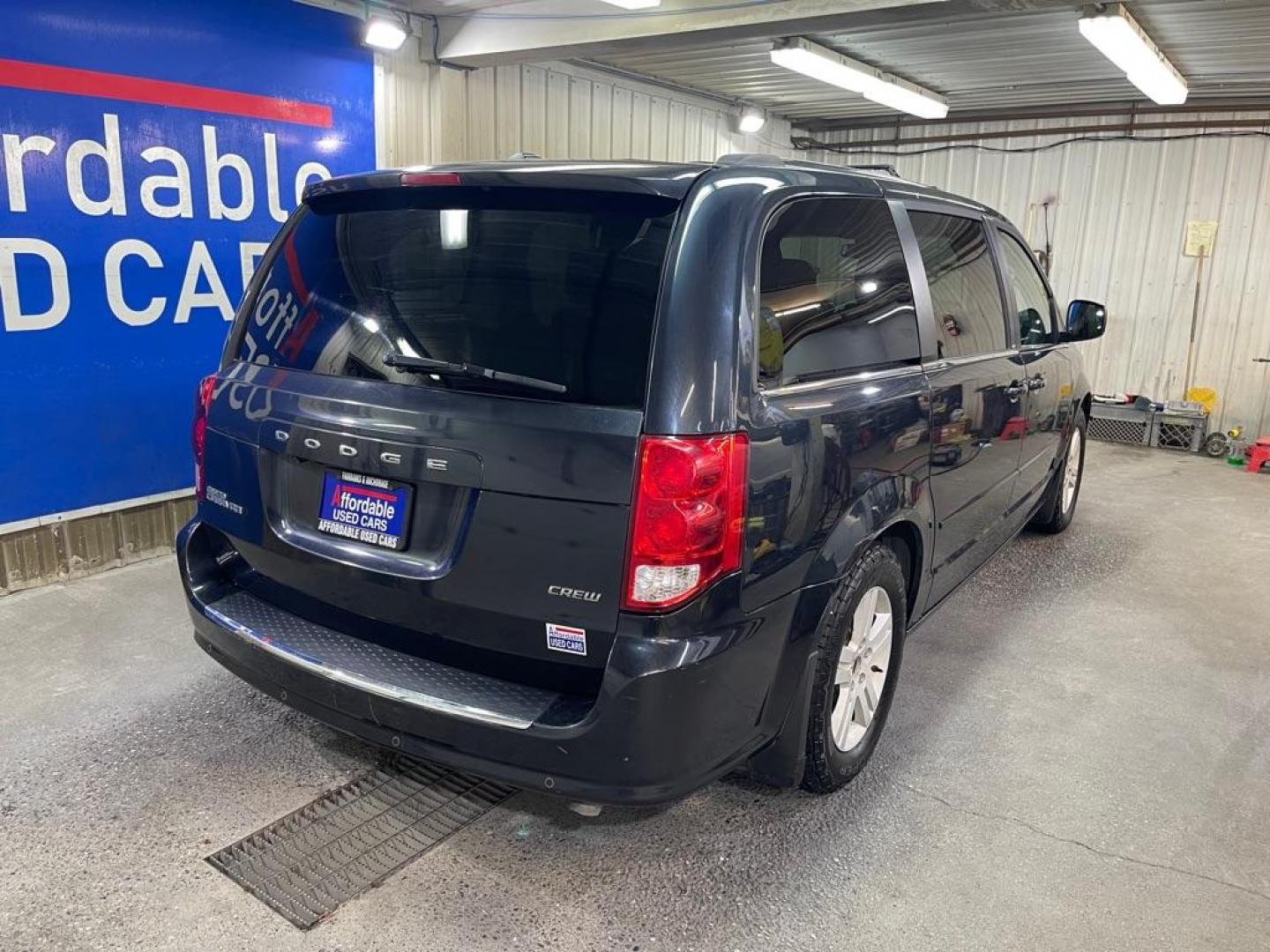 2013 BLACK DODGE GRAND CARAVAN CREW (2C4RDGDG7DR) with an 3.6L engine, Automatic transmission, located at 2525 S. Cushman, Fairbanks, AK, 99701, (907) 452-5707, 64.824036, -147.712311 - Photo#2