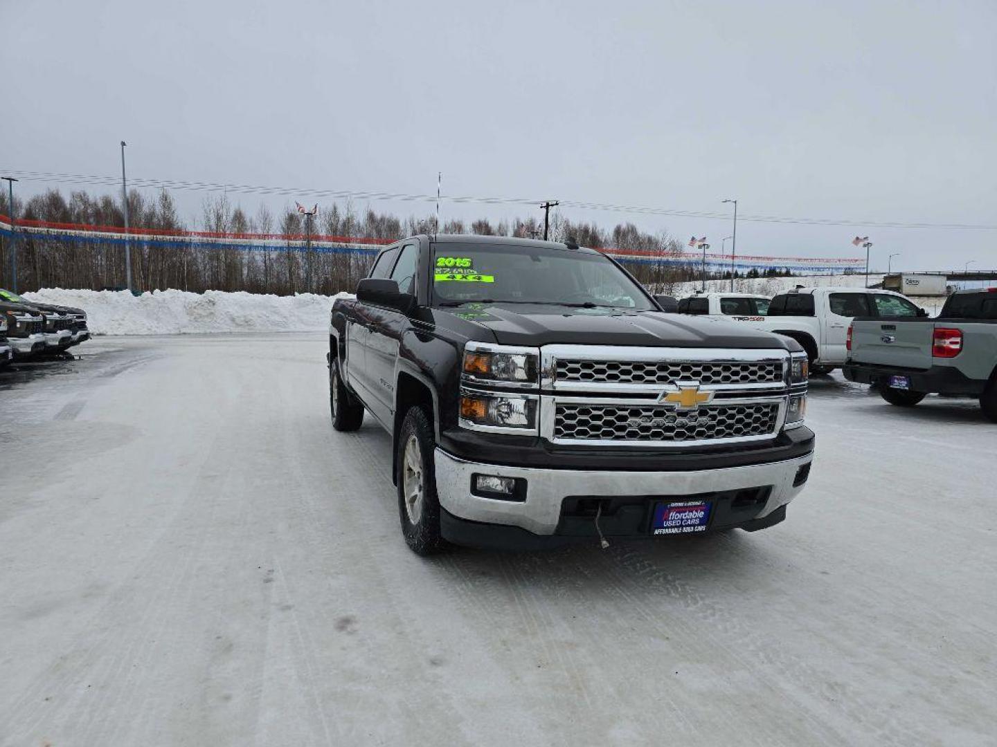 2015 GRAY CHEVROLET SILVERADO 1500 LT (3GCUKREC1FG) with an 5.3L engine, Automatic transmission, located at 2525 S. Cushman, Fairbanks, AK, 99701, (907) 452-5707, 64.824036, -147.712311 - Photo#0