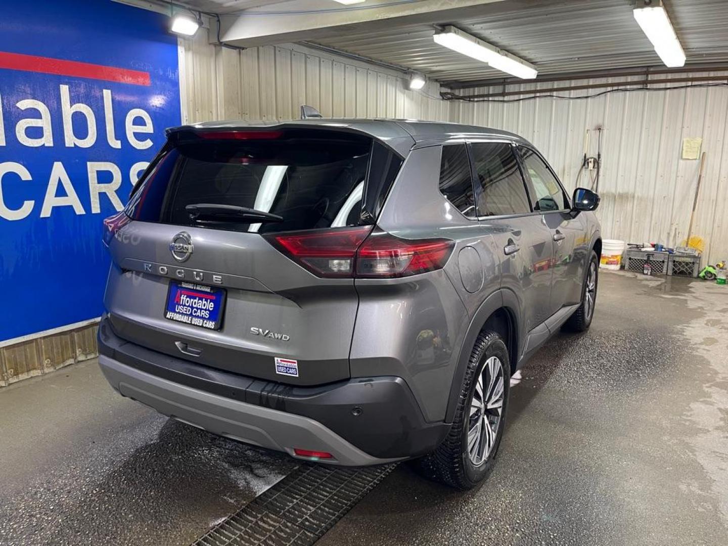 2021 GRAY NISSAN ROGUE SV (JN8AT3BB9MW) with an 2.5L engine, Continuously Variable transmission, located at 2525 S. Cushman, Fairbanks, AK, 99701, (907) 452-5707, 64.824036, -147.712311 - Photo#2