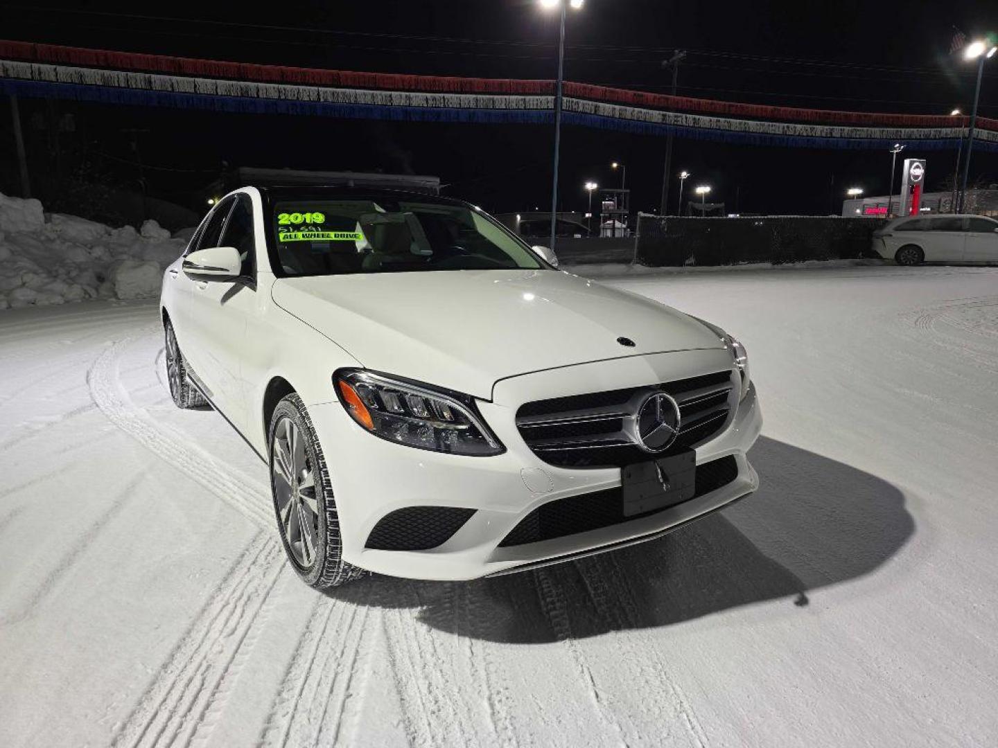 2019 WHITE MERCEDES-BENZ C-CLASS C300 4MATIC (55SWF8EB4KU) with an 2.0L engine, Automatic transmission, located at 2525 S. Cushman, Fairbanks, AK, 99701, (907) 452-5707, 64.824036, -147.712311 - Photo#4