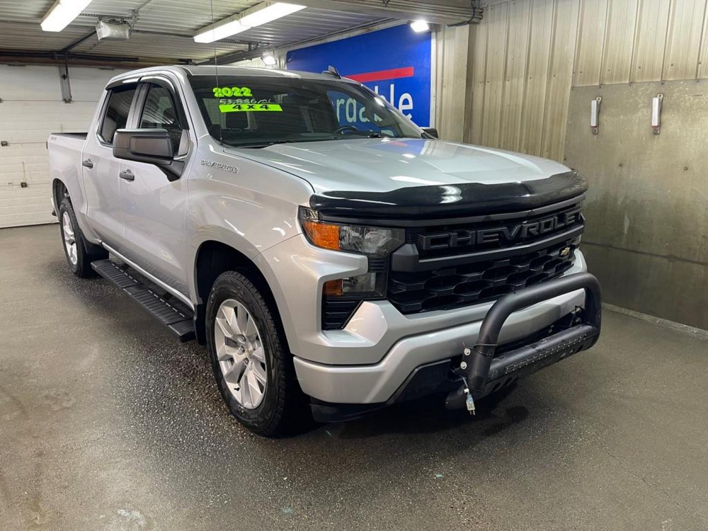 2022 SILVER CHEVROLET SILVERADO 1500 CUSTOM (3GCPDBEK9NG) with an 2.7L engine, Automatic transmission, located at 2525 S. Cushman, Fairbanks, AK, 99701, (907) 452-5707, 64.824036, -147.712311 - Photo#0