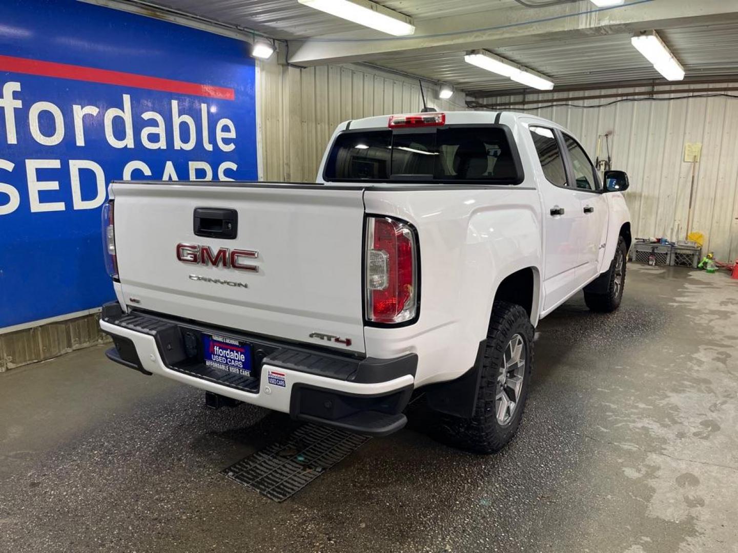 2021 WHITE GMC CANYON AT4 (1GTG6FEN2M1) with an 3.6L engine, Automatic transmission, located at 2525 S. Cushman, Fairbanks, AK, 99701, (907) 452-5707, 64.824036, -147.712311 - Photo#2