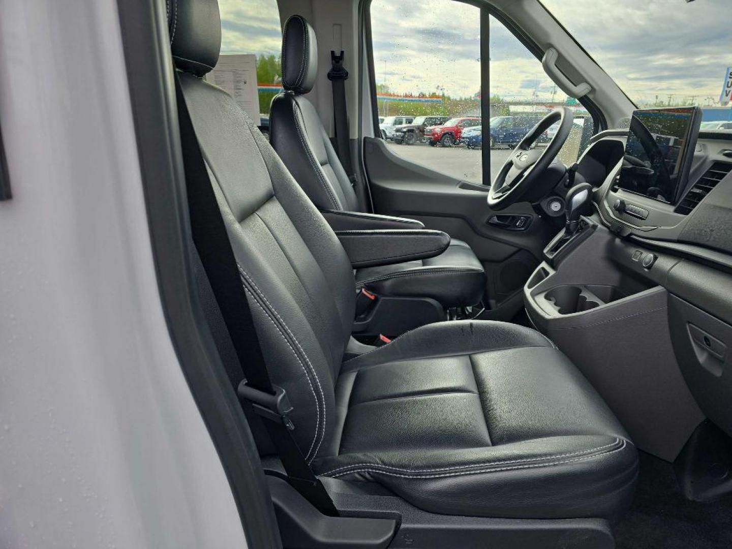 2022 WHITE FORD TRANSIT T-350 (1FDAX2C8XNK) with an 3.5L engine, Automatic transmission, located at 2525 S. Cushman, Fairbanks, AK, 99701, (907) 452-5707, 64.824036, -147.712311 - Photo#3