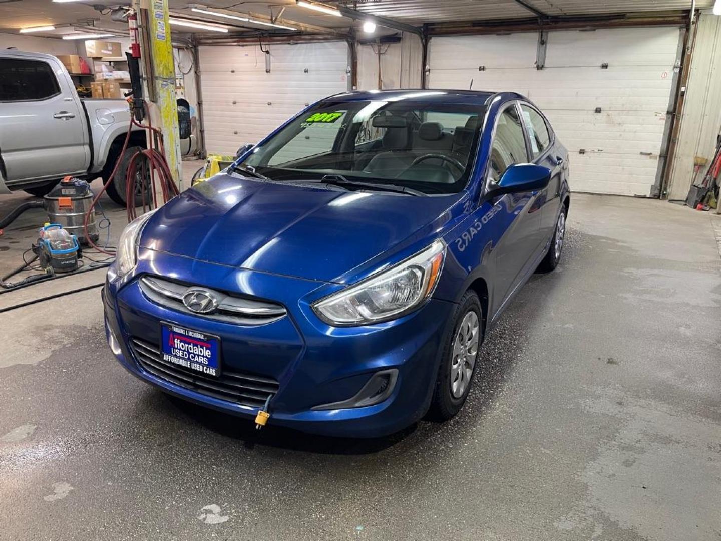 2017 BLUE HYUNDAI ACCENT SE (KMHCT4AE0HU) with an 1.6L engine, Automatic transmission, located at 2525 S. Cushman, Fairbanks, AK, 99701, (907) 452-5707, 64.824036, -147.712311 - Photo#1