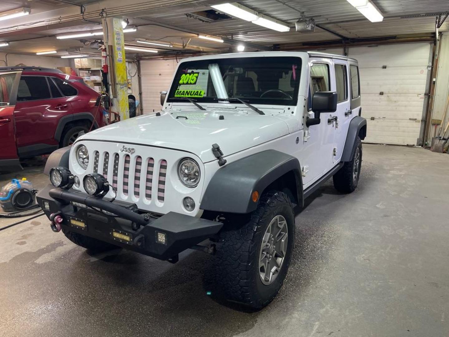 2015 WHITE JEEP WRANGLER UNLIMI RUBICON (1C4BJWFG1FL) with an 3.6L engine, Automatic transmission, located at 2525 S. Cushman, Fairbanks, AK, 99701, (907) 452-5707, 64.824036, -147.712311 - Photo#1