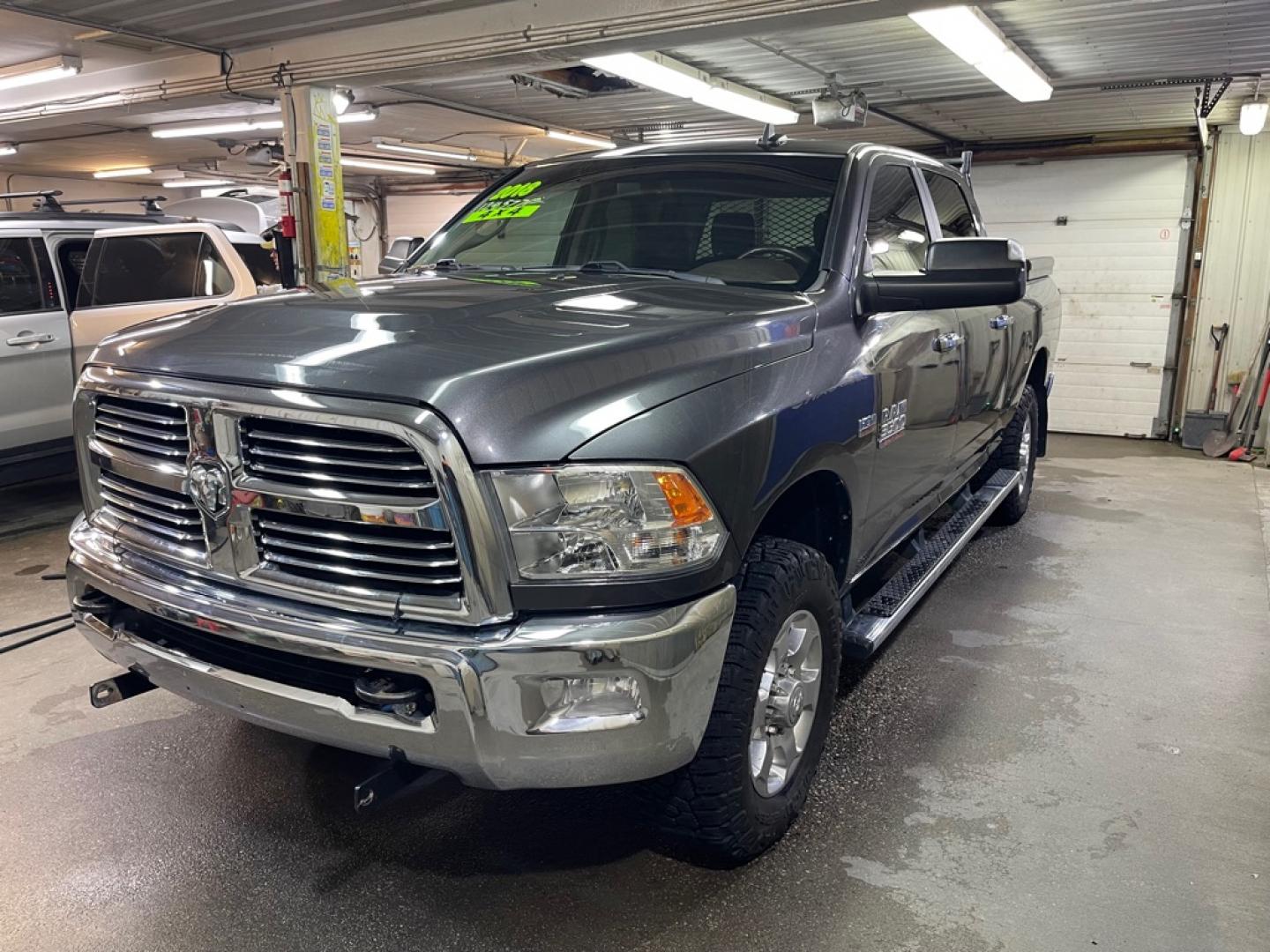 2018 BLUE RAM 3500 SLT (3C63R3DJ6JG) with an 6.4L engine, Automatic transmission, located at 2525 S. Cushman, Fairbanks, AK, 99701, (907) 452-5707, 64.824036, -147.712311- Photo#1