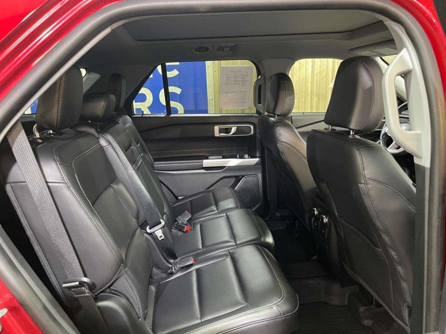 2022 RED FORD EXPLORER XLT (1FMSK8DH7NG) with an 2.3L engine, Automatic transmission, located at 2525 S. Cushman, Fairbanks, AK, 99701, (907) 452-5707, 64.824036, -147.712311 - Photo#4