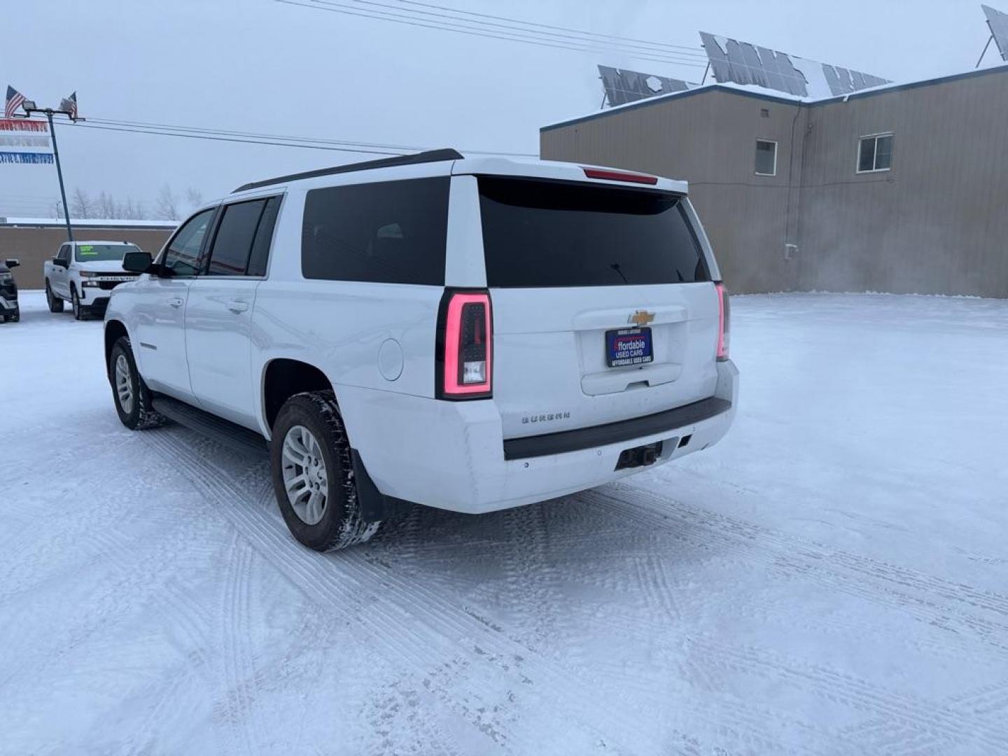 2019 WHITE CHEVROLET SUBURBAN 1500 LS (1GNSKGKC4KR) with an 5.3L engine, Automatic transmission, located at 2525 S. Cushman, Fairbanks, AK, 99701, (907) 452-5707, 64.824036, -147.712311 - Photo#3