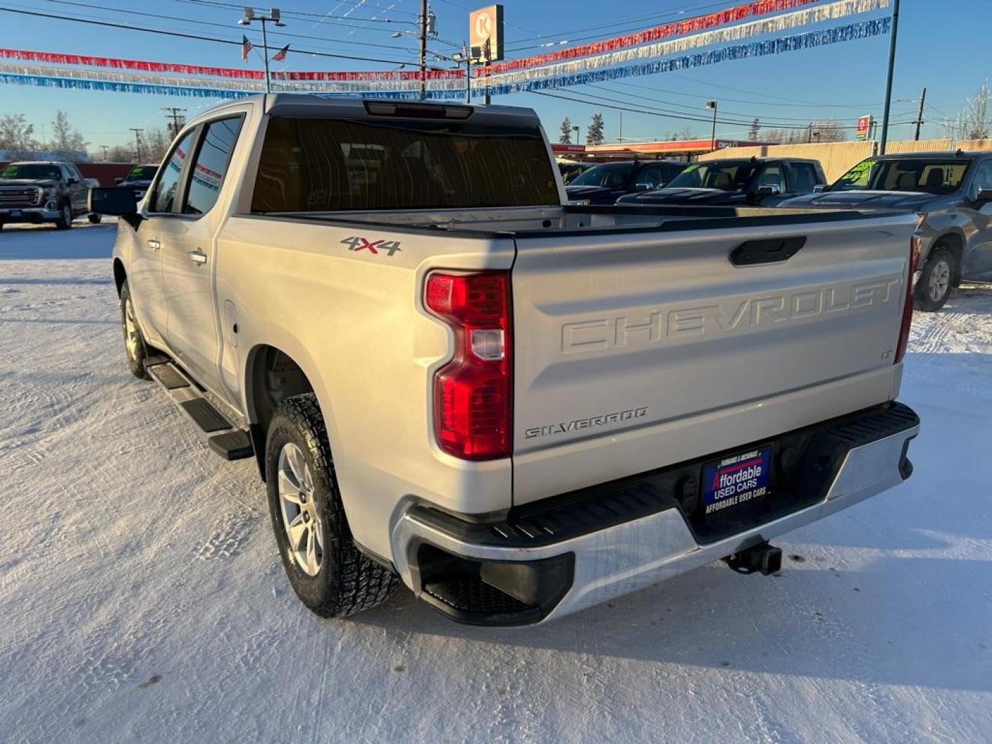 2021 SILVER CHEVROLET SILVERADO 1500 LT (3GCUYDED2MG) with an 5.3L engine, Automatic transmission, located at 2525 S. Cushman, Fairbanks, AK, 99701, (907) 452-5707, 64.824036, -147.712311 - Photo#3