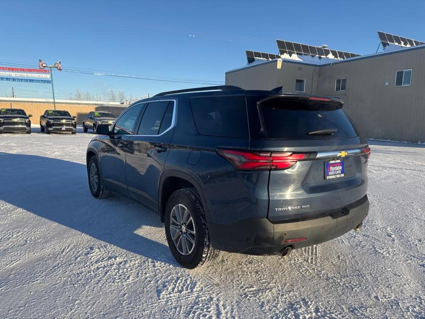 2022 BLUE CHEVROLET TRAVERSE LT (1GNEVHKW2NJ) with an 3.6L engine, Automatic transmission, located at 2525 S. Cushman, Fairbanks, AK, 99701, (907) 452-5707, 64.824036, -147.712311 - Photo#3