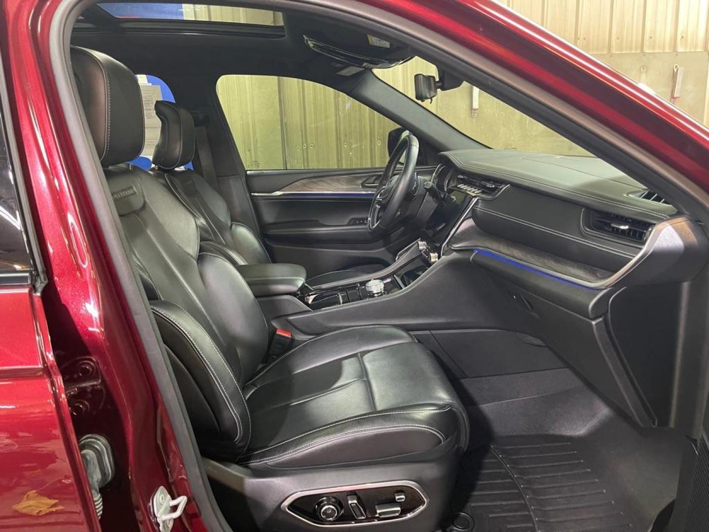 2021 RED JEEP GRAND CHEROKEE L OVERLAND (1C4RJKDGXM8) with an 3.6L engine, Automatic transmission, located at 2525 S. Cushman, Fairbanks, AK, 99701, (907) 452-5707, 64.824036, -147.712311 - Photo#3