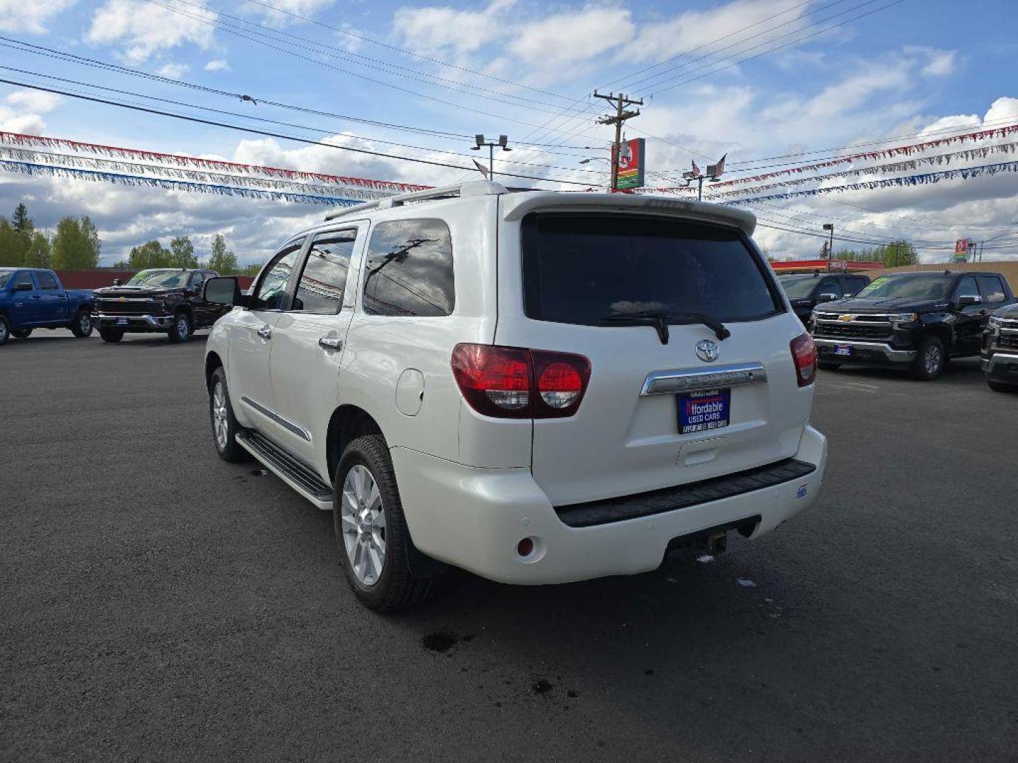 2019 WHITE TOYOTA SEQUOIA PLATINUM (5TDDY5G18KS) with an 5.7L engine, Automatic transmission, located at 2525 S. Cushman, Fairbanks, AK, 99701, (907) 452-5707, 64.824036, -147.712311 - Photo#2