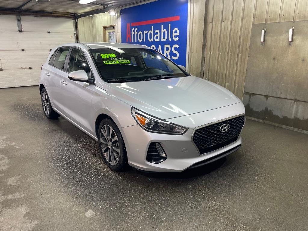 photo of 2019 HYUNDAI ELANTRA GT 